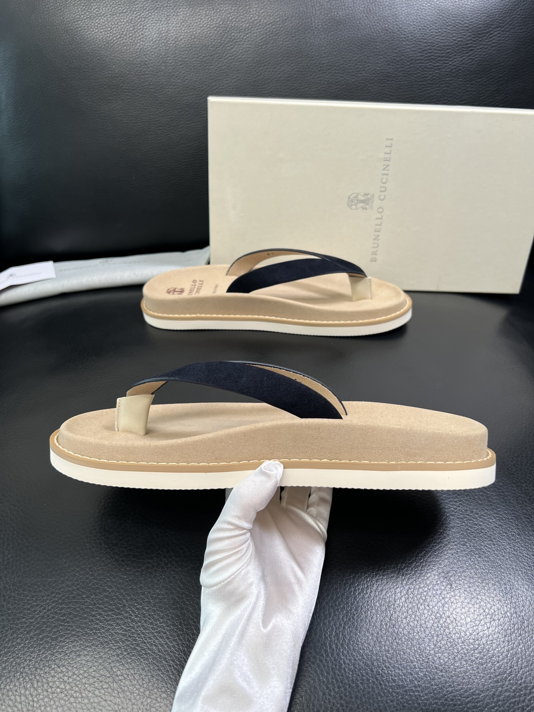 Brunello Cucinelli 高品质 顶级工艺品 BC 拖鞋专柜同步原厂配置，意大利进口牛皮面料