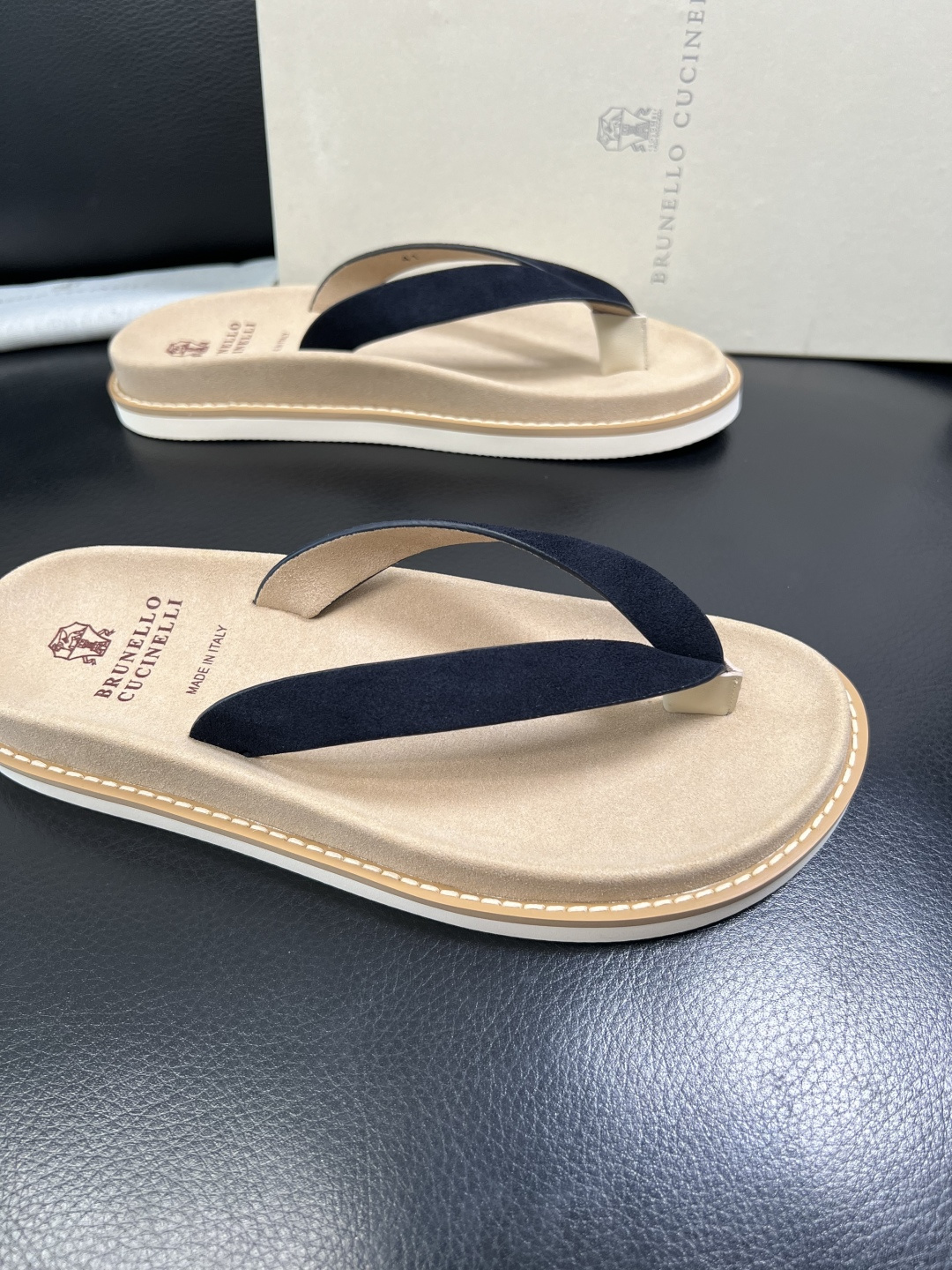 Brunello Cucinelli 高品质 顶级工艺品 BC 拖鞋专柜同步原厂配置，意大利进口牛皮面料