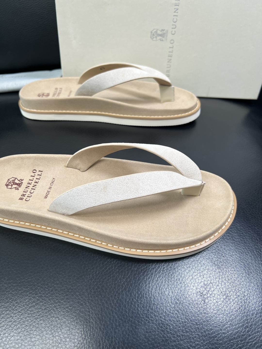 Brunello Cucinelli 高品质 顶级工艺品 BC 拖鞋专柜同步原厂配置，意大利进口牛皮面料