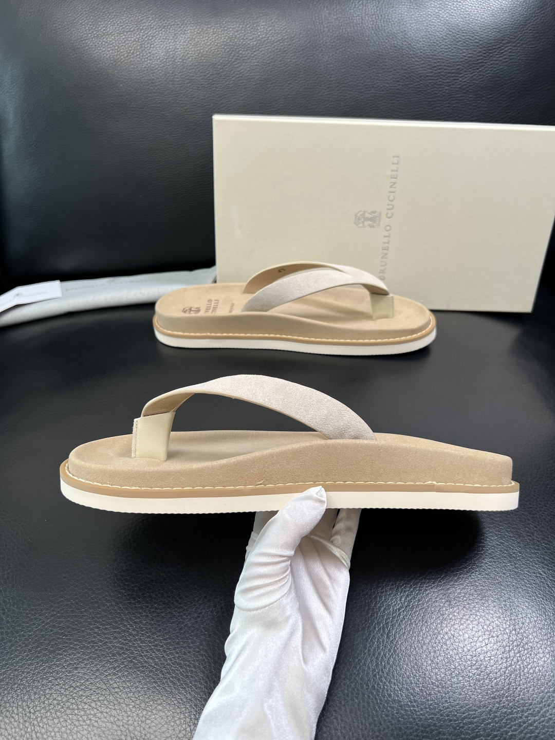 Brunello Cucinelli 高品质 顶级工艺品 BC 拖鞋专柜同步原厂配置，意大利进口牛皮面料