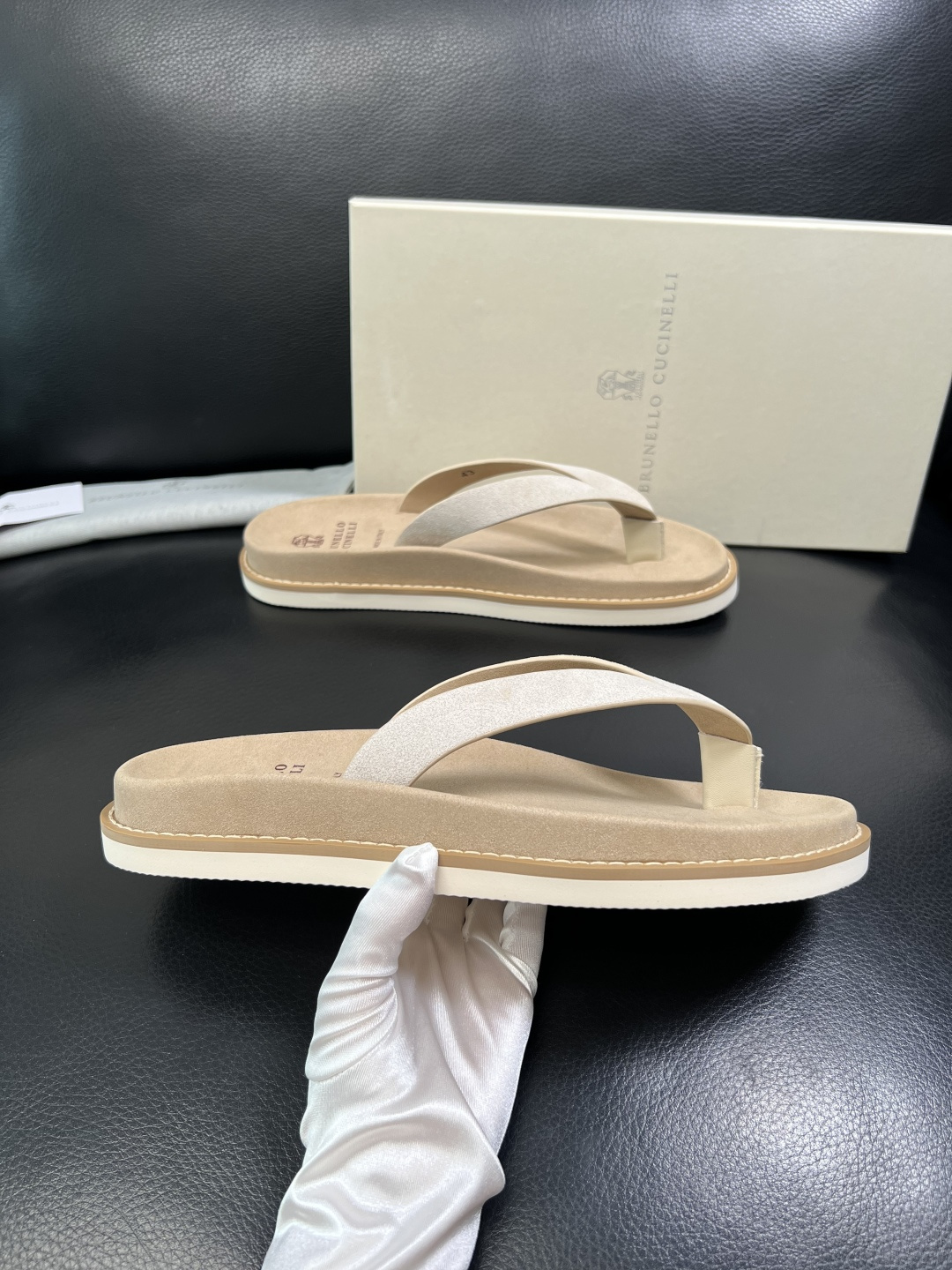 Brunello Cucinelli 高品质 顶级工艺品 BC 拖鞋专柜同步原厂配置，意大利进口牛皮面料