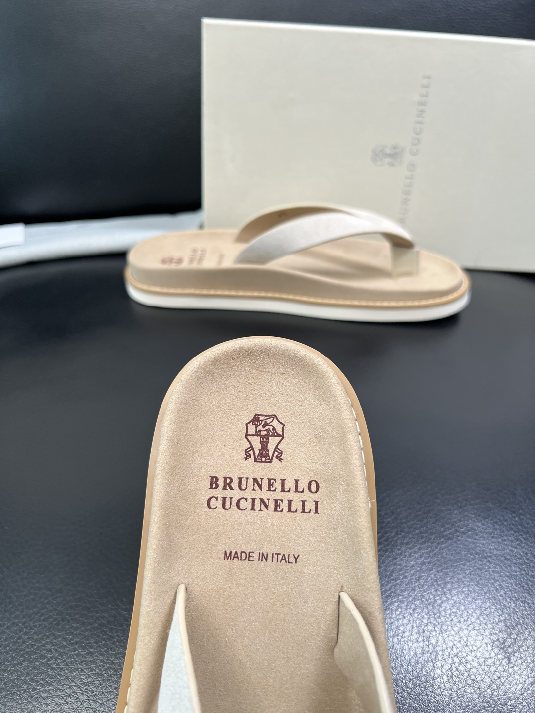 Brunello Cucinelli 高品质 顶级工艺品 BC 拖鞋专柜同步原厂配置，意大利进口牛皮面料