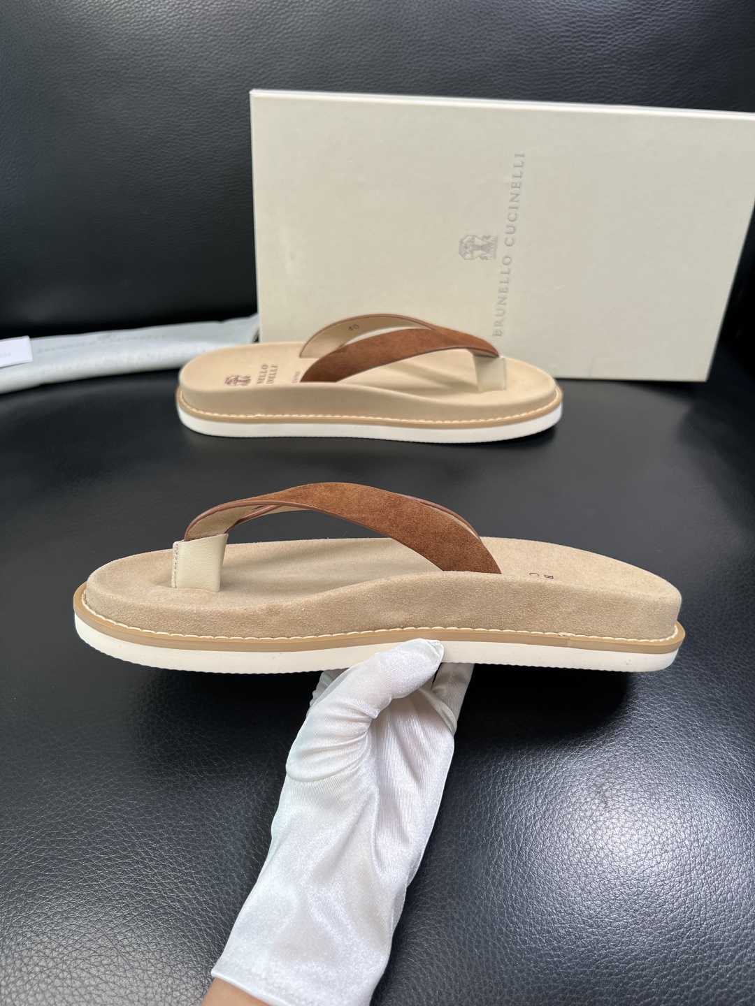 Brunello Cucinelli 高品质 顶级工艺品 BC 拖鞋专柜同步原厂配置，意大利进口牛皮面料