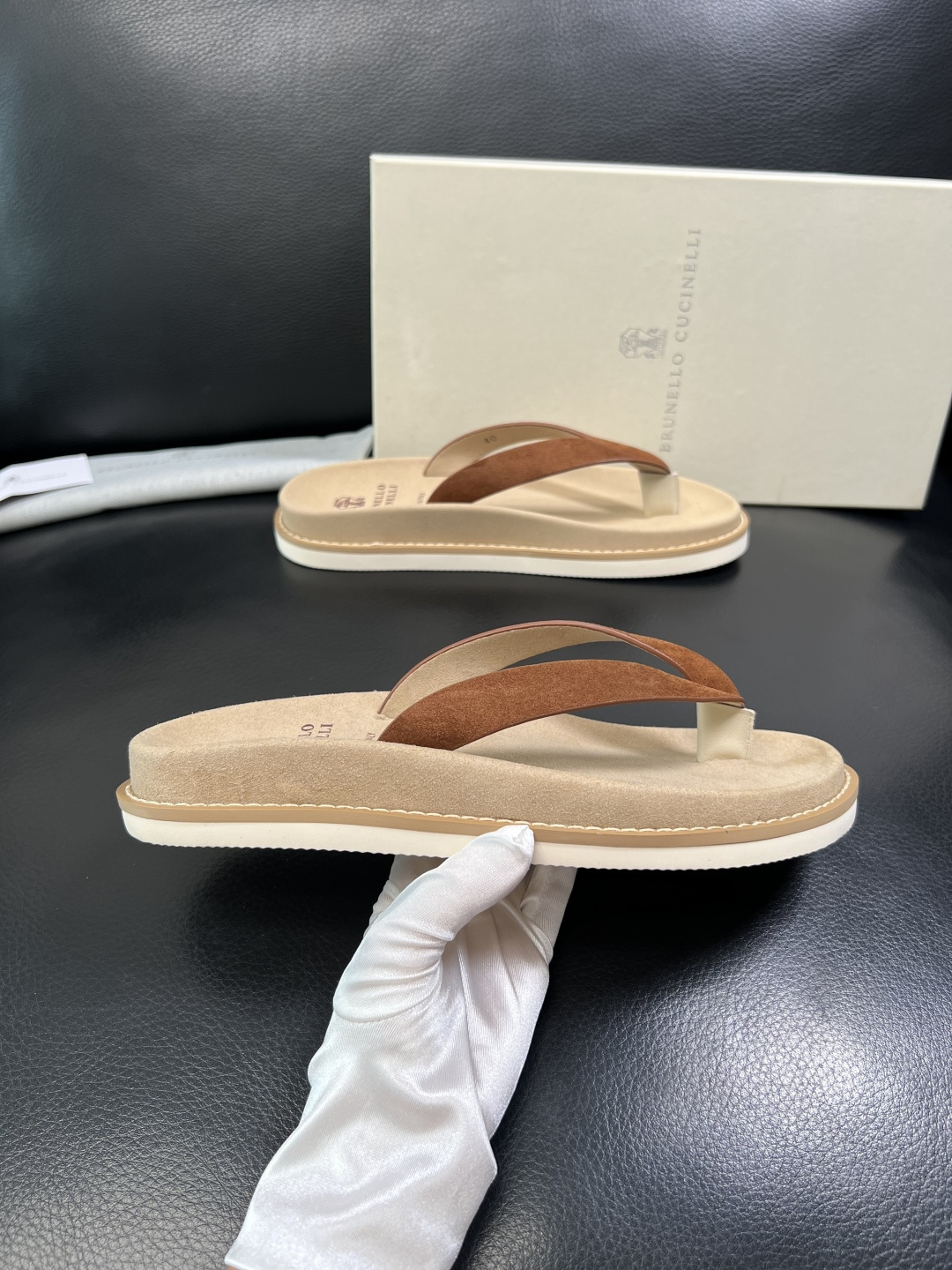 Brunello Cucinelli 高品质 顶级工艺品 BC 拖鞋专柜同步原厂配置，意大利进口牛皮面料