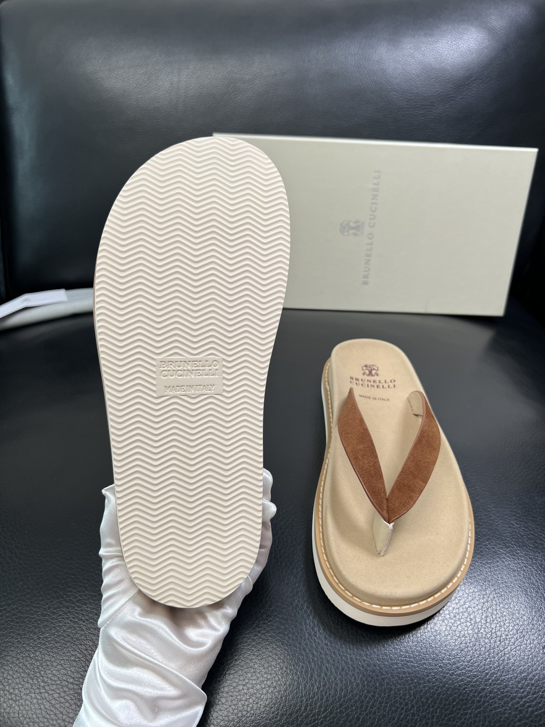 Brunello Cucinelli 高品质 顶级工艺品 BC 拖鞋专柜同步原厂配置，意大利进口牛皮面料
