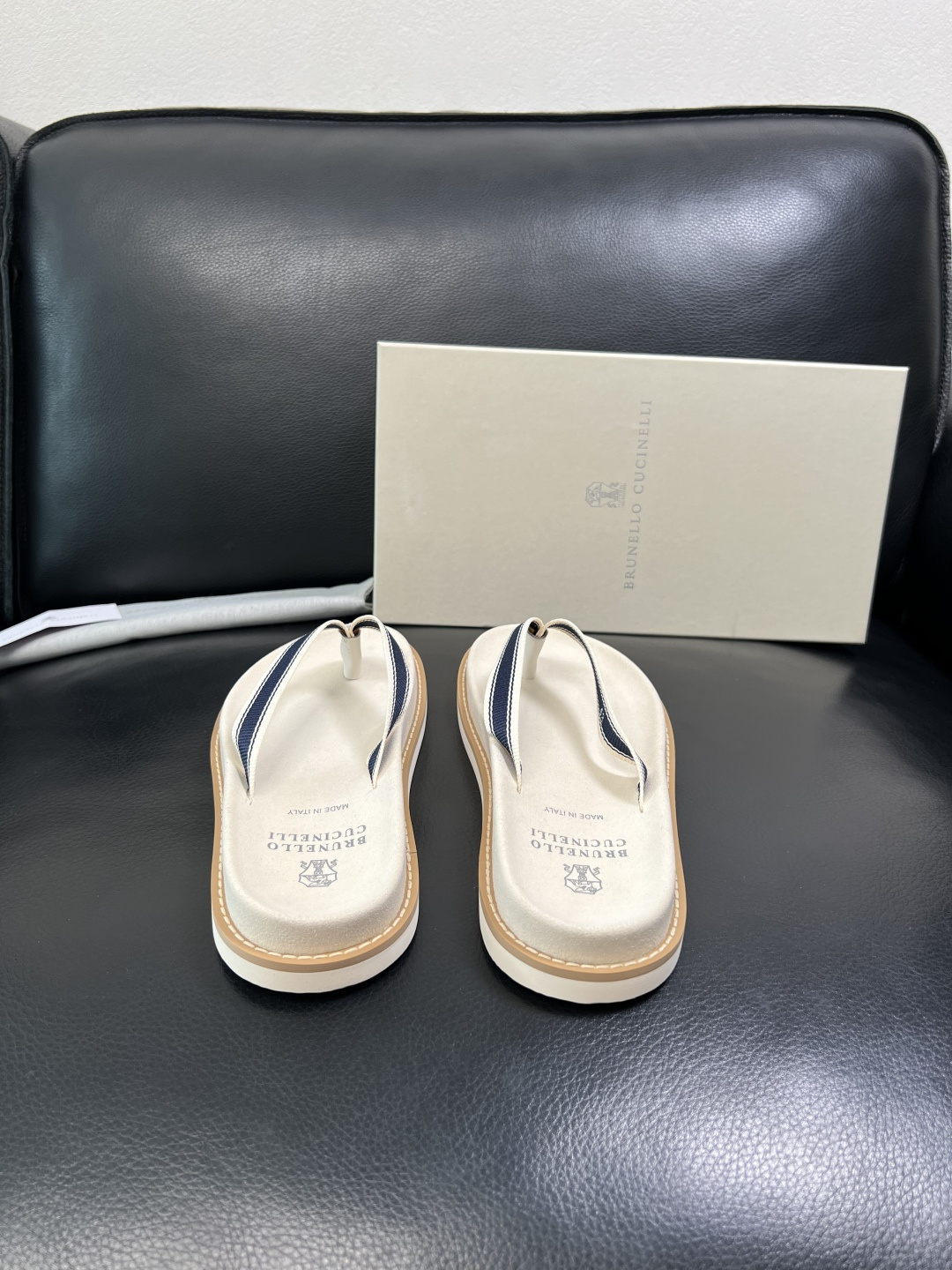 Brunello Cucinelli 高品质 顶级工艺品 BC 拖鞋专柜同步原厂配置，意大利进口牛皮面料