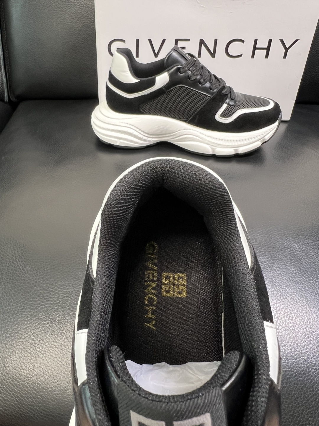 Givenchy 高品质 顶级工艺品 纪梵希 专柜同步原厂配置，意大利进口牛皮搭配网布面料，全鞋配件私模