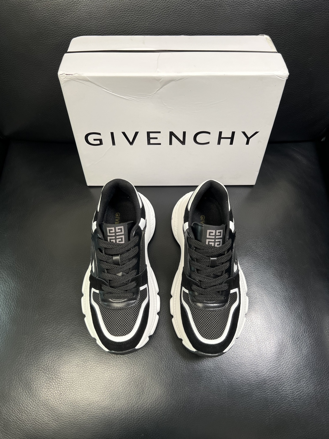 Givenchy 高品质 顶级工艺品 纪梵希 专柜同步原厂配置，意大利进口牛皮搭配网布面料，全鞋配件私模