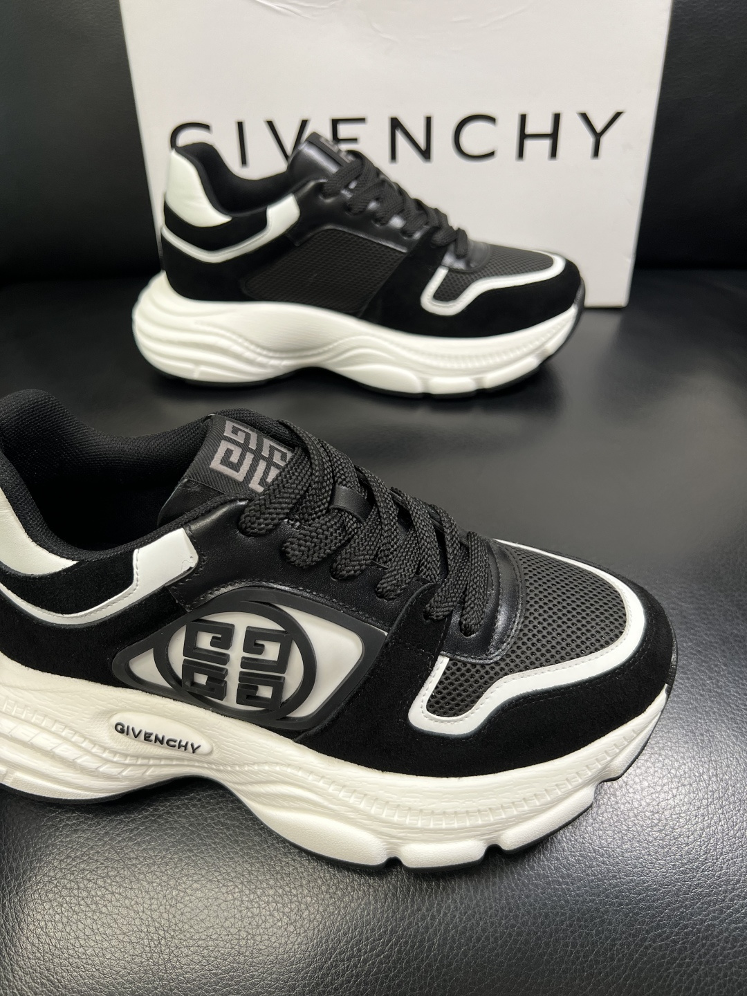 Givenchy 高品质 顶级工艺品 纪梵希 专柜同步原厂配置，意大利进口牛皮搭配网布面料，全鞋配件私模