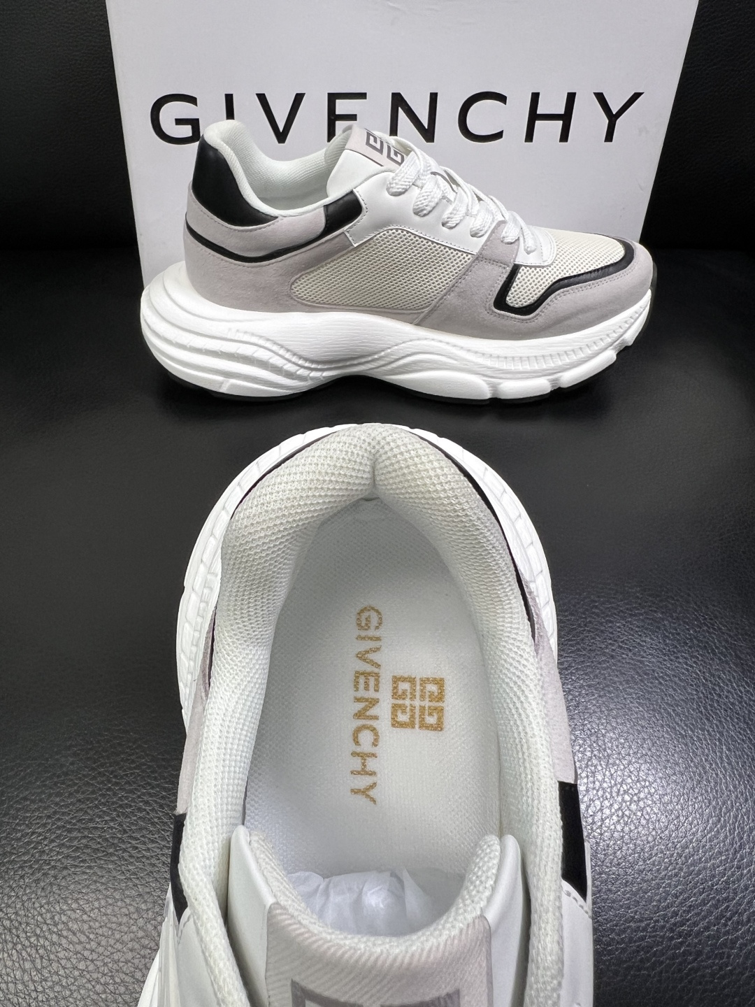 Givenchy 高品质 顶级工艺品 纪梵希 专柜同步原厂配置，意大利进口牛皮搭配网布面料，全鞋配件私模