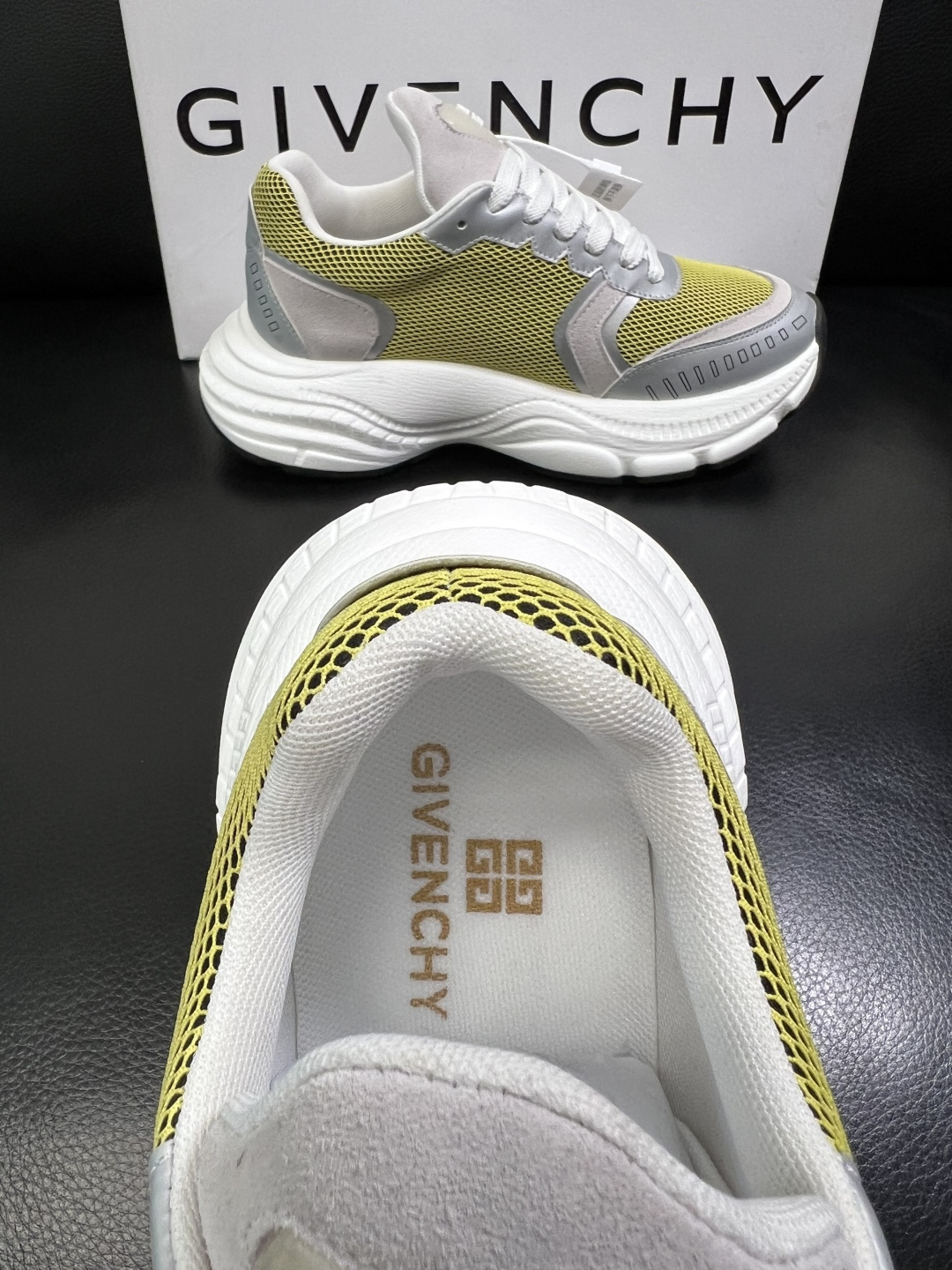 Givenchy 高品质 顶级工艺品 纪梵希 专柜同步原厂配置，意大利进口牛皮搭配网布面料，全鞋配件私模