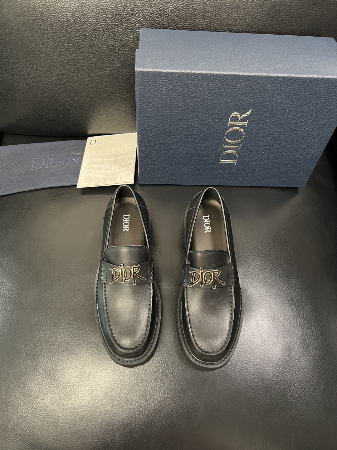 Dior 顶级工艺品 迪奥 专柜同步 原厂配置，意大利进口原版牛皮面料，透气舒适进口水染牛里垫，鞋底：原