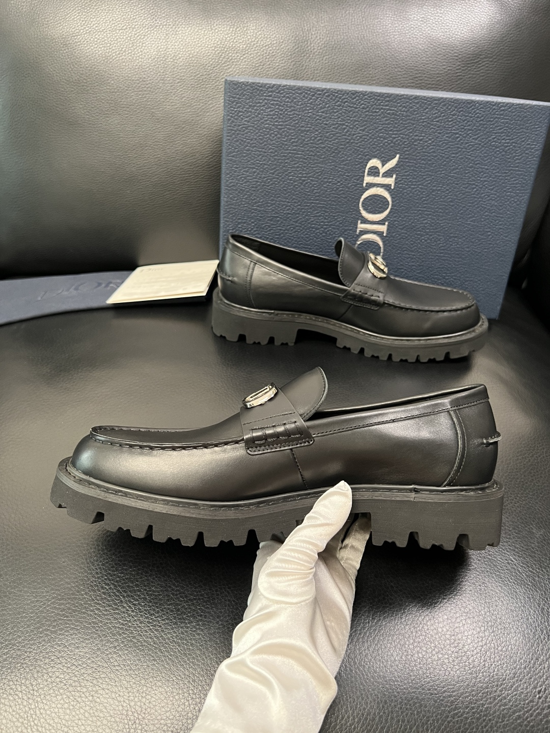 Dior 顶级工艺品 迪奥 专柜同步 原厂配置，意大利进口原版牛皮面料，透气舒适进口水染牛里垫，鞋底：原