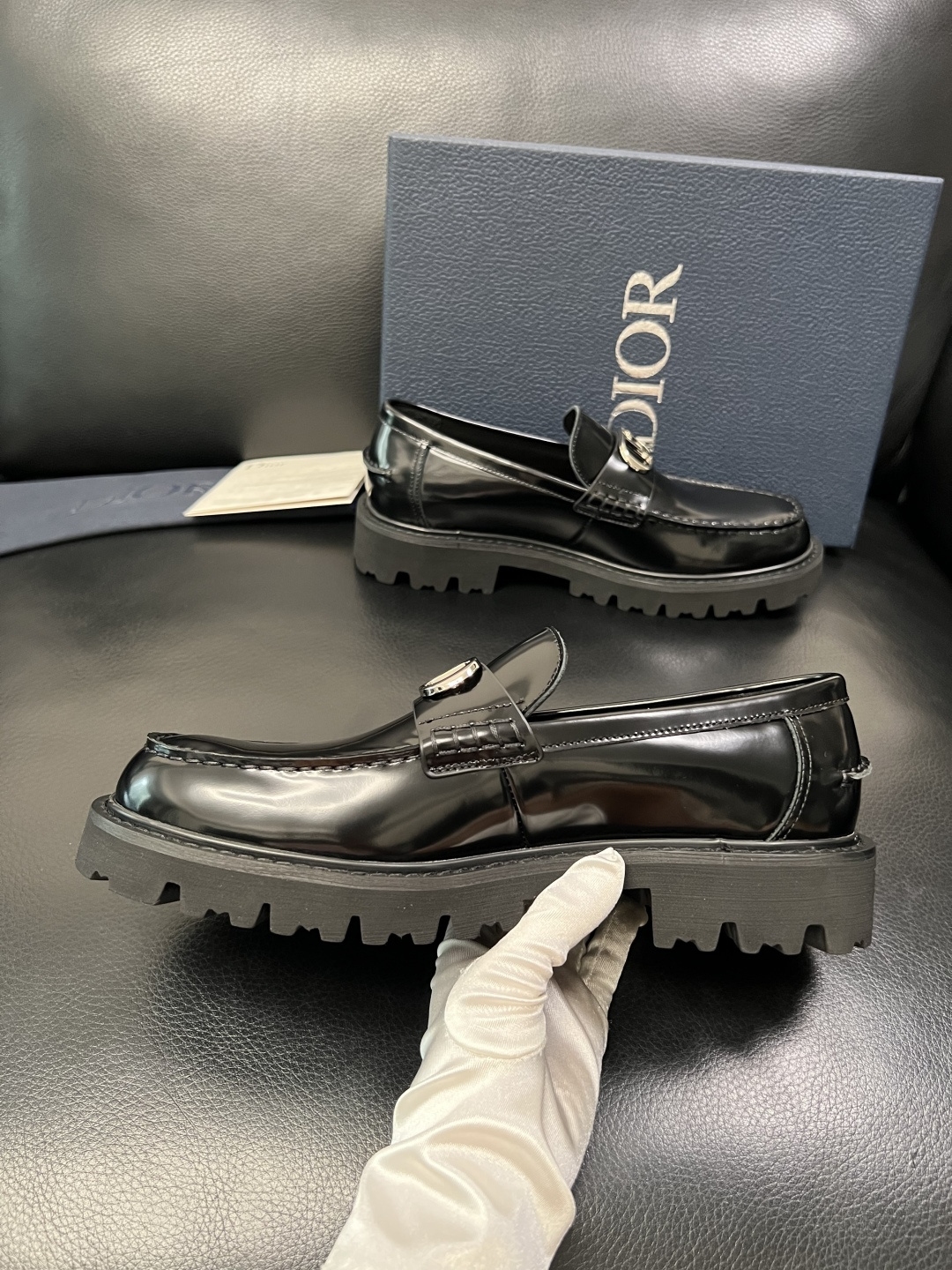 Dior 顶级工艺品 迪奥 专柜同步 原厂配置，意大利进口原版牛皮面料，透气舒适进口水染牛里垫，鞋底：原