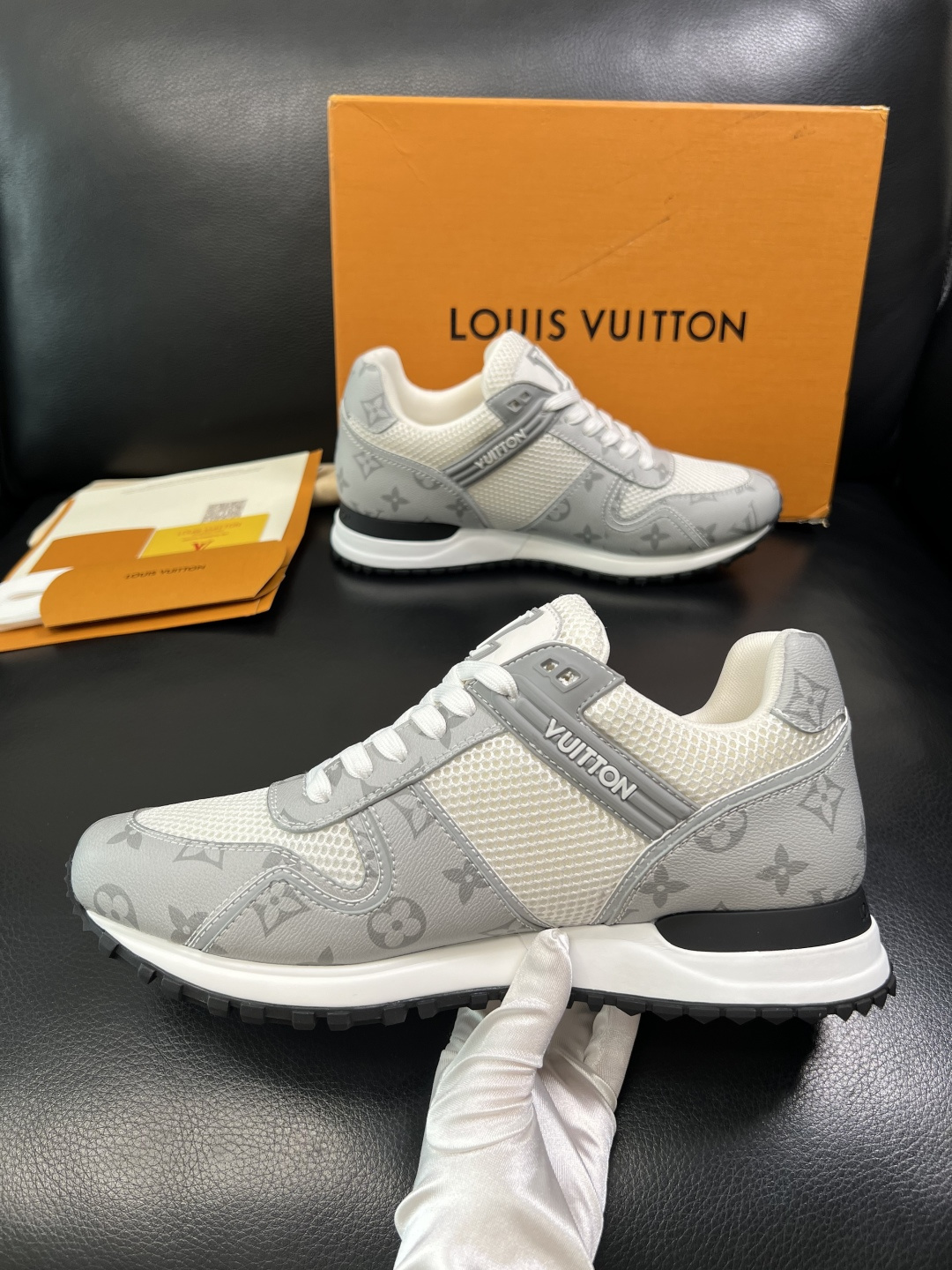 Lv 高品质 顶级工艺品 路易威登，运动板鞋专柜同步，鞋面意大利进口，高品质拼接缤纷色彩复杂工艺品，进口