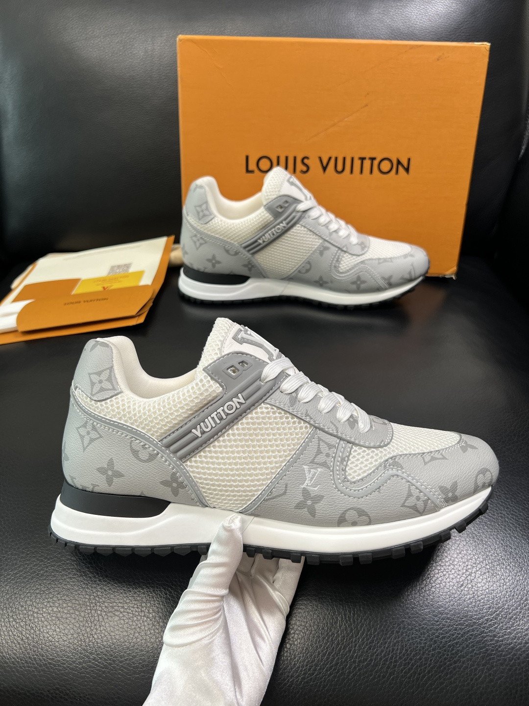 Lv 高品质 顶级工艺品 路易威登，运动板鞋专柜同步，鞋面意大利进口，高品质拼接缤纷色彩复杂工艺品，进口