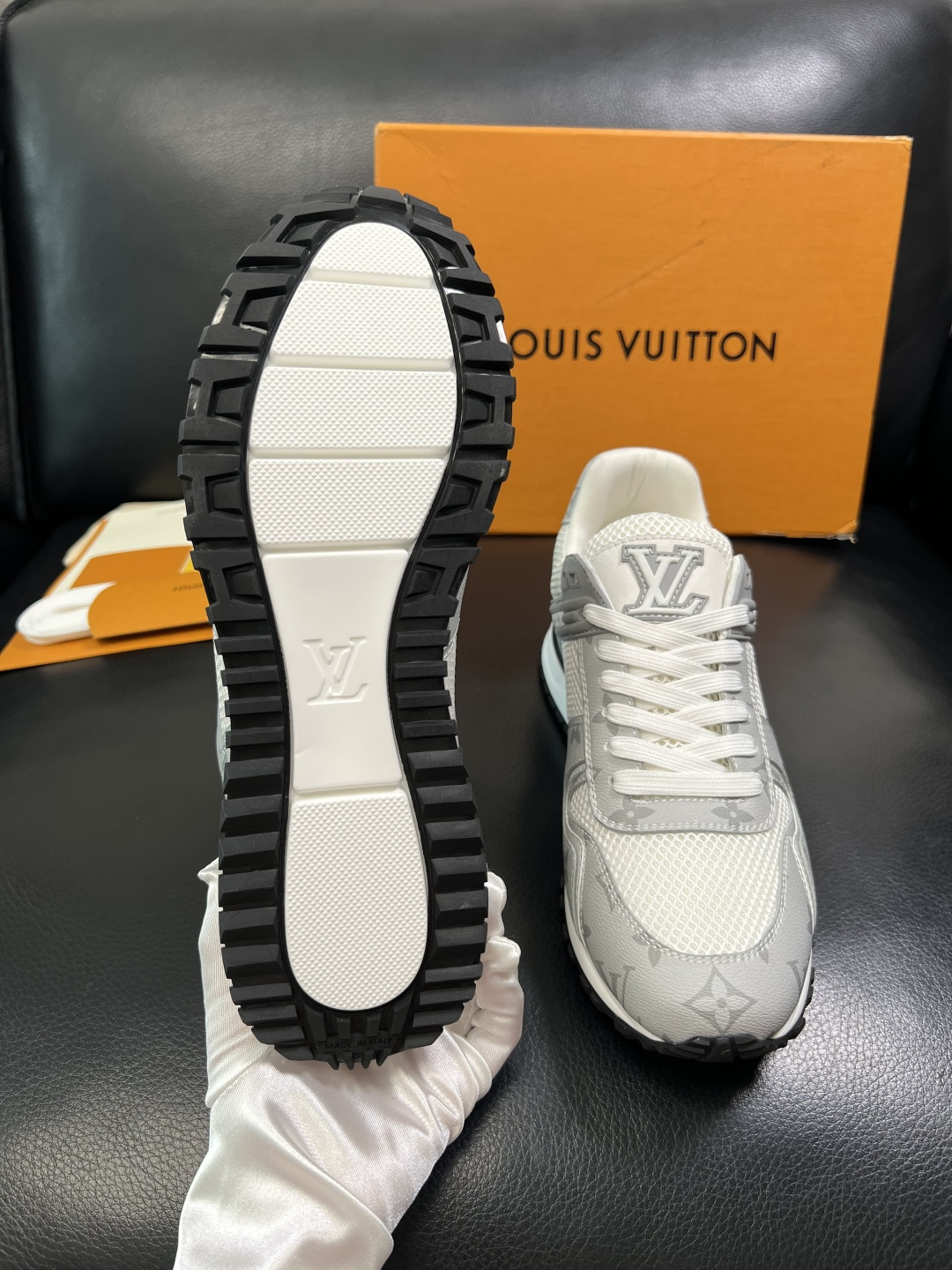 Lv 高品质 顶级工艺品 路易威登，运动板鞋专柜同步，鞋面意大利进口，高品质拼接缤纷色彩复杂工艺品，进口