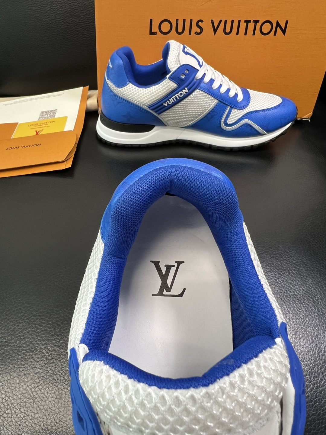 Lv 高品质 顶级工艺品 路易威登，运动板鞋专柜同步，鞋面意大利进口，高品质拼接缤纷色彩复杂工艺品，进口