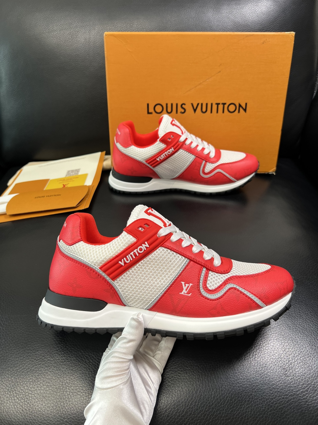 Lv 高品质 顶级工艺品 路易威登，运动板鞋专柜同步，鞋面意大利进口，高品质拼接缤纷色彩复杂工艺品，进口