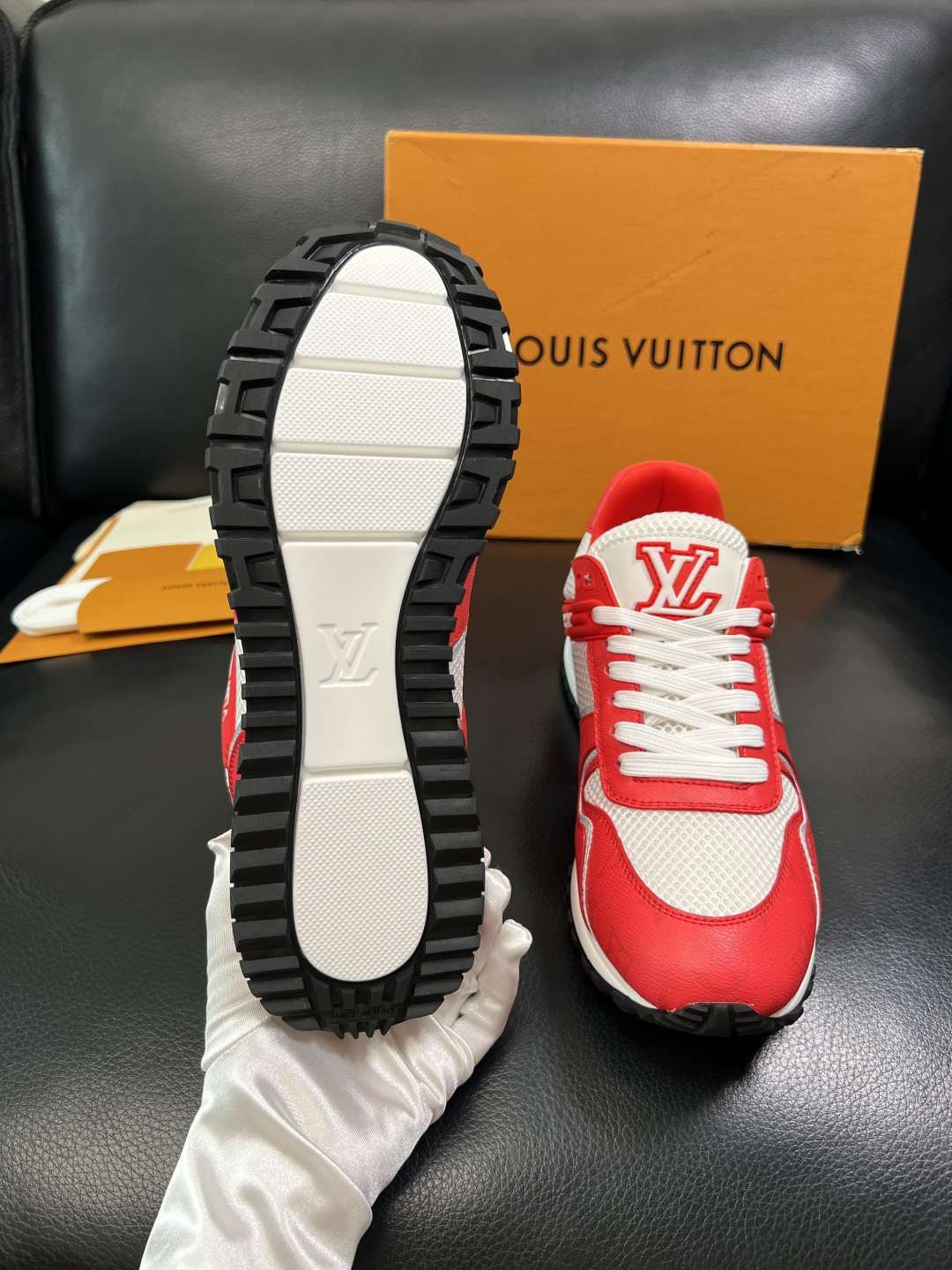 Lv 高品质 顶级工艺品 路易威登，运动板鞋专柜同步，鞋面意大利进口，高品质拼接缤纷色彩复杂工艺品，进口