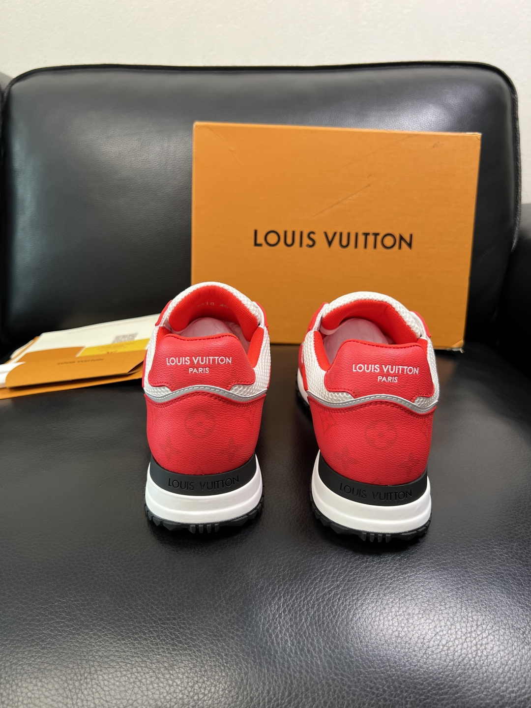 Lv 高品质 顶级工艺品 路易威登，运动板鞋专柜同步，鞋面意大利进口，高品质拼接缤纷色彩复杂工艺品，进口