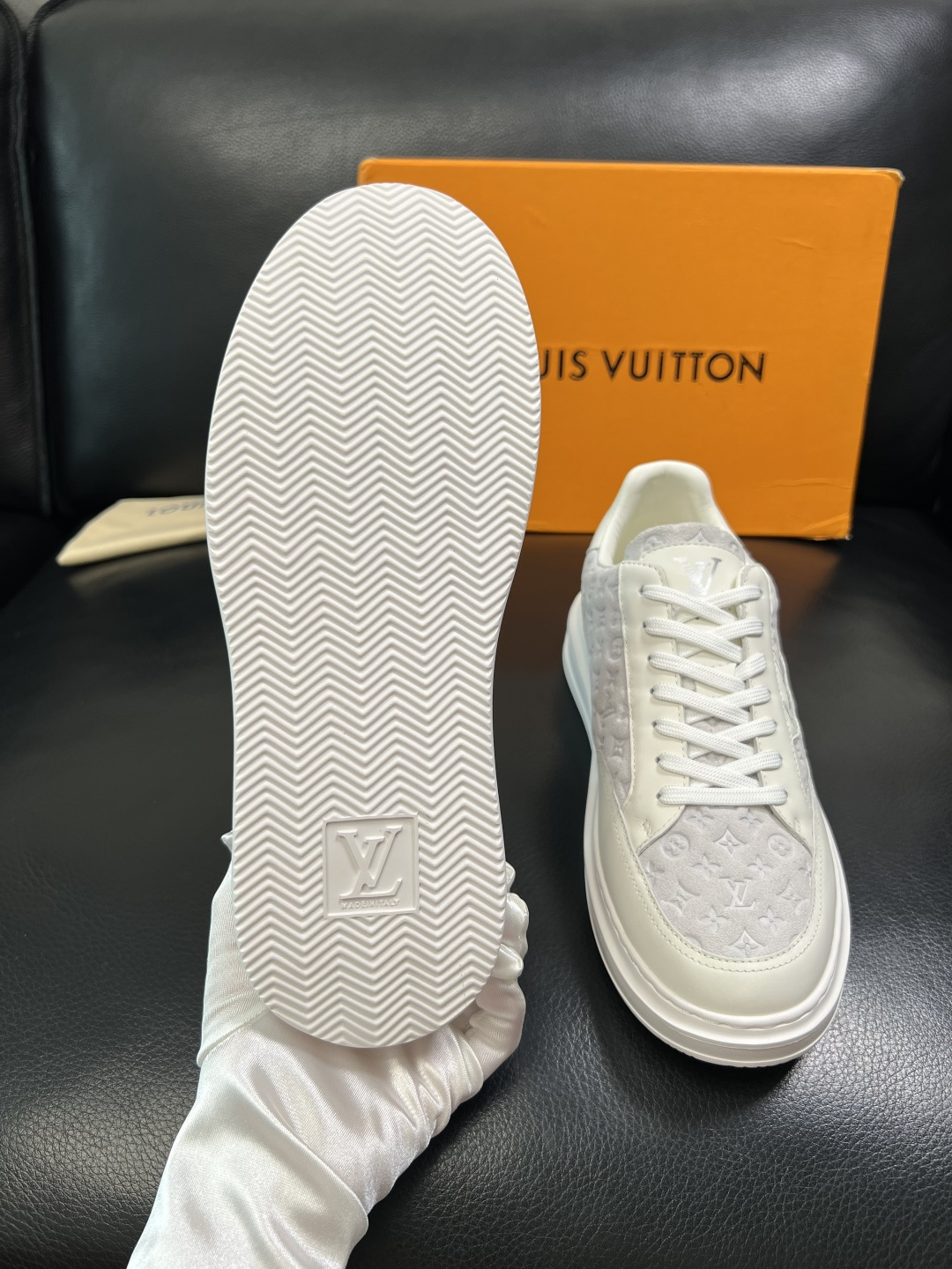 Lv 高品质 顶级工艺品 路易威登，运动板鞋专柜同步，鞋面意大利进口，高品质拼接缤纷色彩复杂工艺品，进口