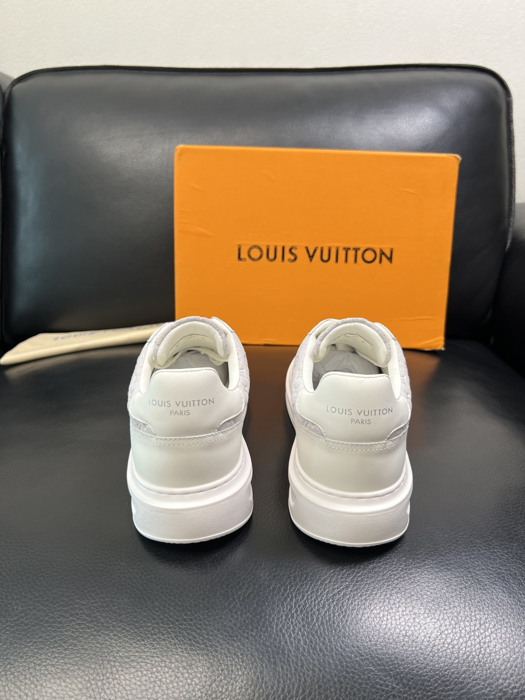 Lv 高品质 顶级工艺品 路易威登，运动板鞋专柜同步，鞋面意大利进口，高品质拼接缤纷色彩复杂工艺品，进口