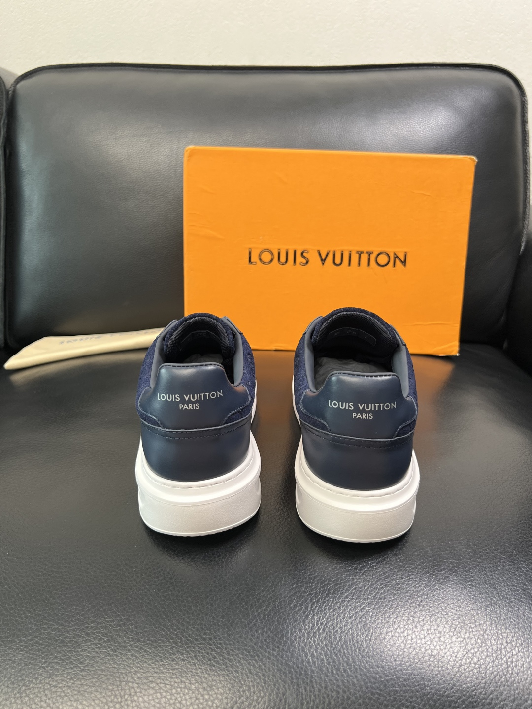 Lv 高品质 顶级工艺品 路易威登，运动板鞋专柜同步，鞋面意大利进口，高品质拼接缤纷色彩复杂工艺品，进口