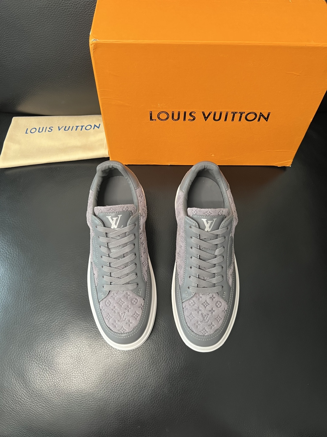 Lv 高品质 顶级工艺品 路易威登，运动板鞋专柜同步，鞋面意大利进口，高品质拼接缤纷色彩复杂工艺品，进口