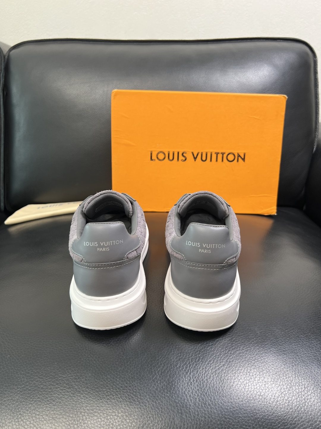 Lv 高品质 顶级工艺品 路易威登，运动板鞋专柜同步，鞋面意大利进口，高品质拼接缤纷色彩复杂工艺品，进口