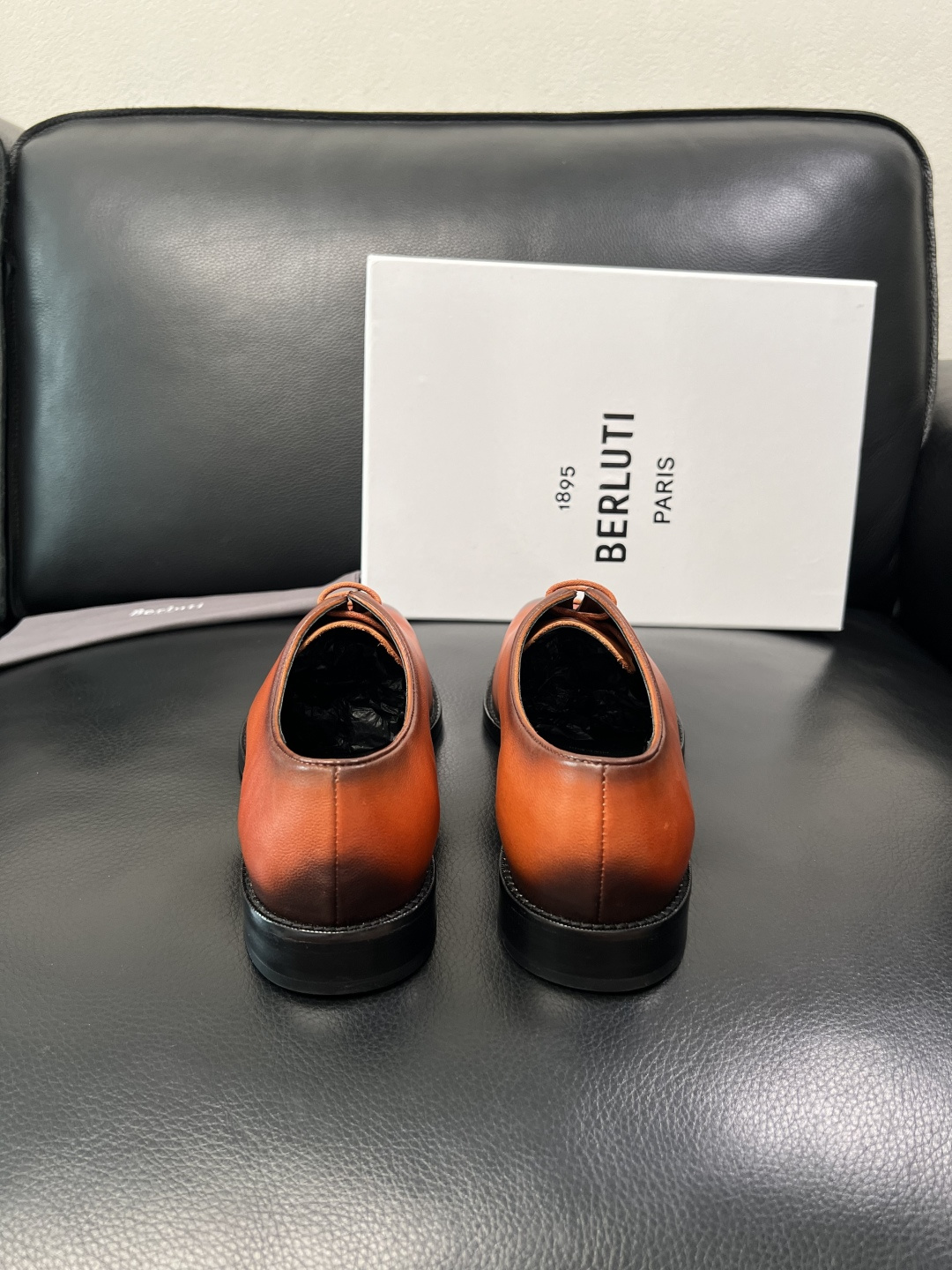Berluti 顶级代购 布鲁提 皮鞋专柜同步发售原厂配置，意大利进口牛皮面料，全进口水染牛皮里垫，鞋底