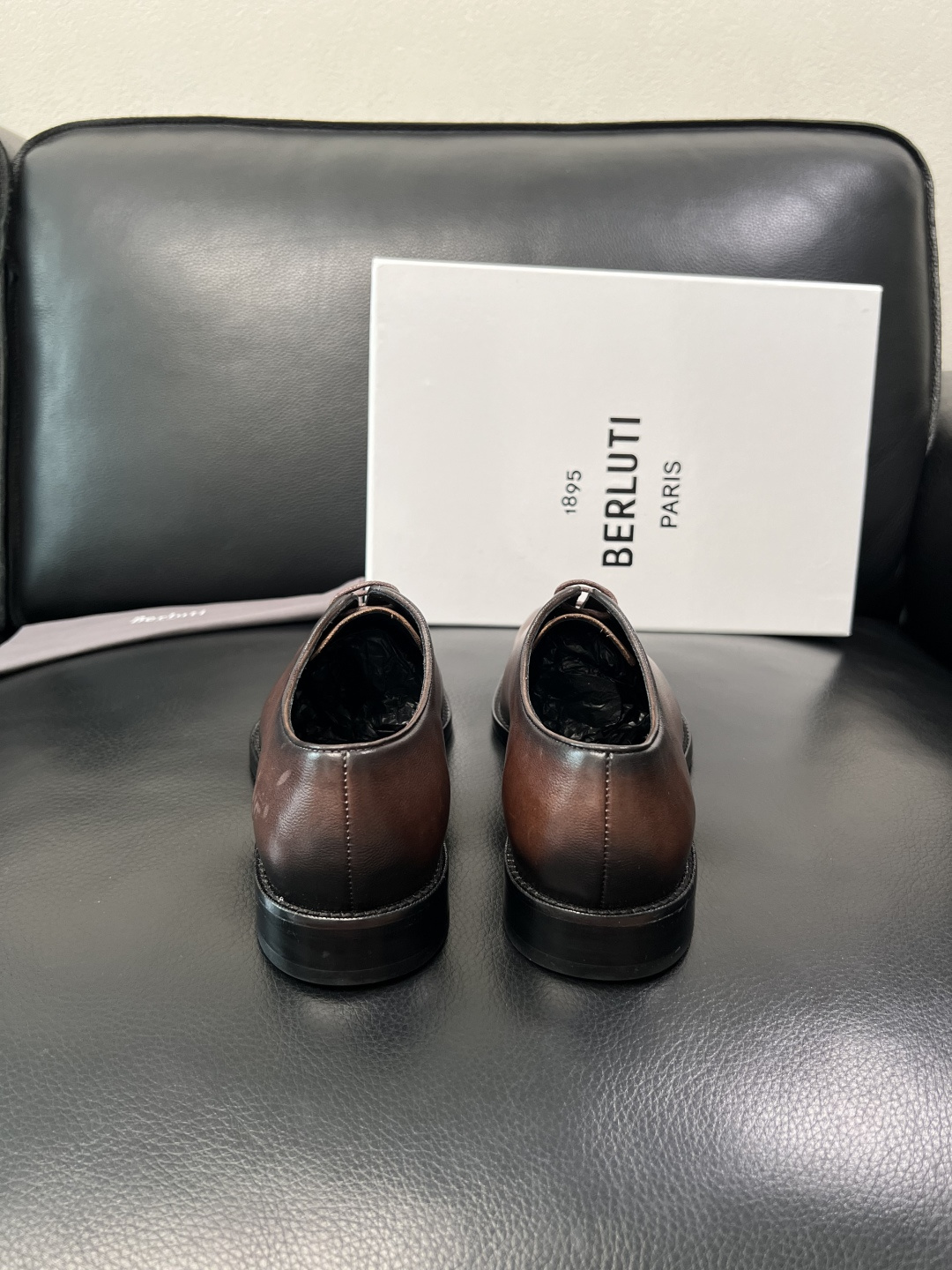 Berluti 顶级代购 布鲁提 皮鞋专柜同步发售原厂配置，意大利进口牛皮面料，全进口水染牛皮里垫，鞋底