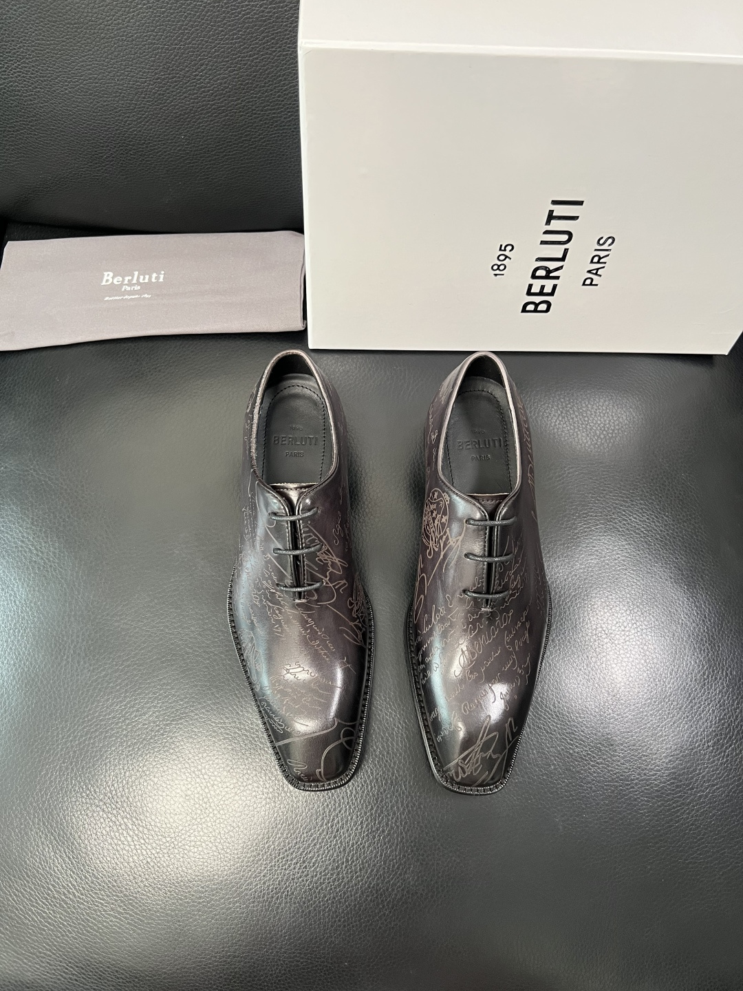 Berluti 顶级代购 布鲁提 皮鞋专柜同步发售原厂配置，意大利进口牛皮面料，全进口水染牛皮里垫，鞋底