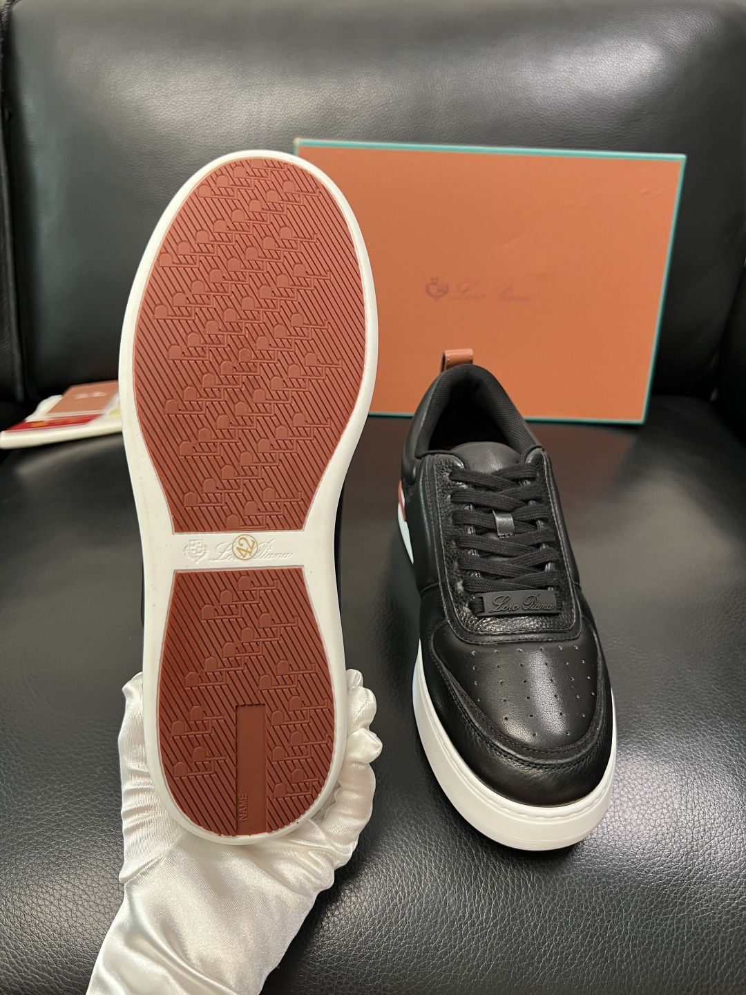Loro Piana 高品质 顶级工艺品 诺悠翩雅 新品专柜同步原厂配置，鞋面意大利进口牛皮面料，高品质