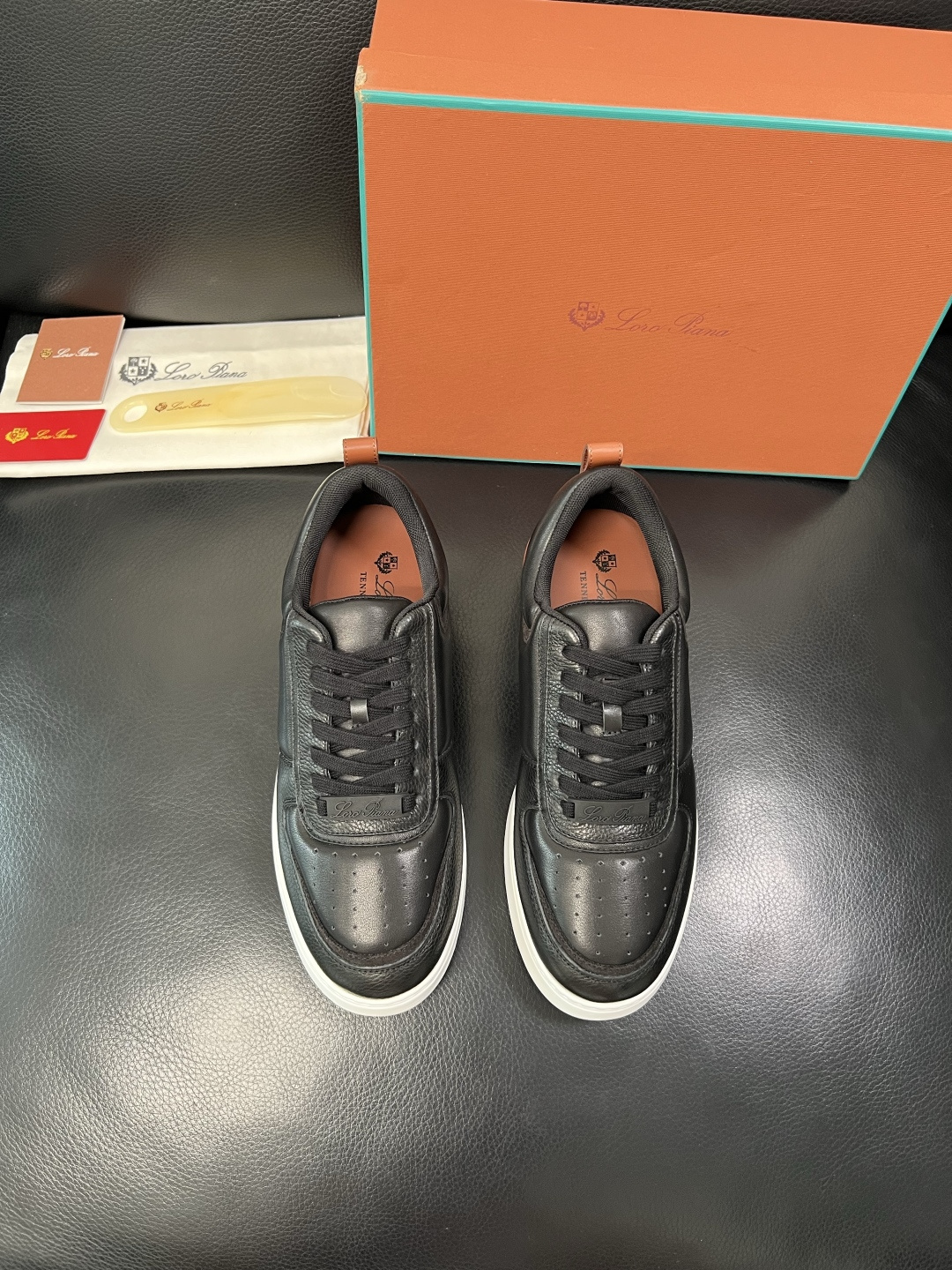 Loro Piana 高品质 顶级工艺品 诺悠翩雅 新品专柜同步原厂配置，鞋面意大利进口牛皮面料，高品质