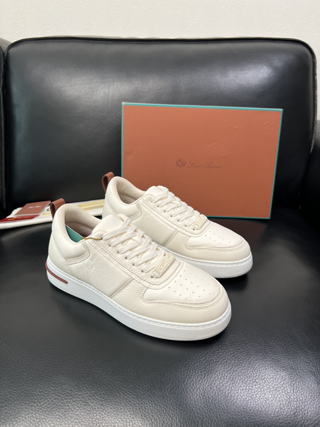 Loro Piana 高品质 顶级工艺品 诺悠翩雅 新品专柜同步原厂配置，鞋面意大利进口牛皮面料，高品质