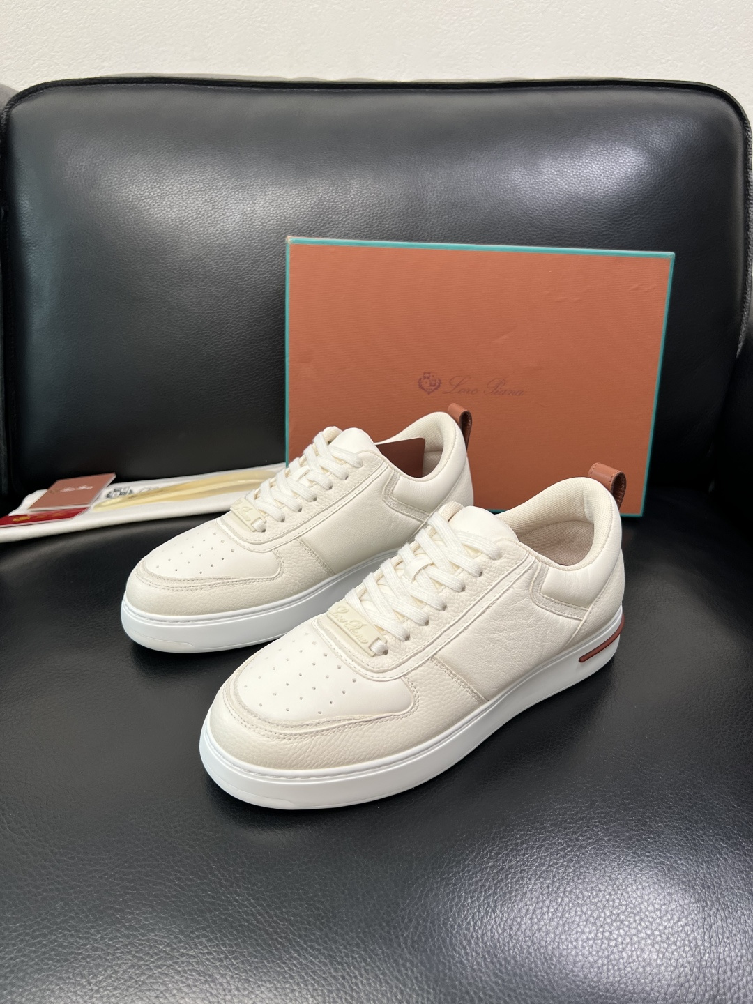 Loro Piana 高品质 顶级工艺品 诺悠翩雅 新品专柜同步原厂配置，鞋面意大利进口牛皮面料，高品质