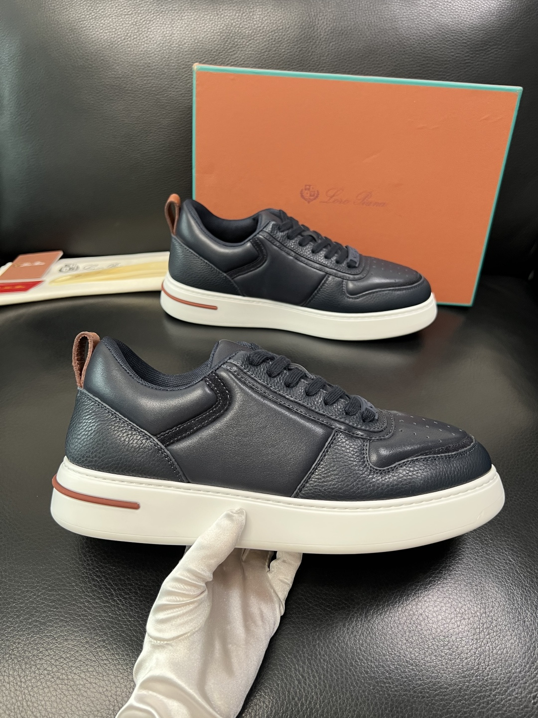 Loro Piana 高品质 顶级工艺品 诺悠翩雅 新品专柜同步原厂配置，鞋面意大利进口牛皮面料，高品质