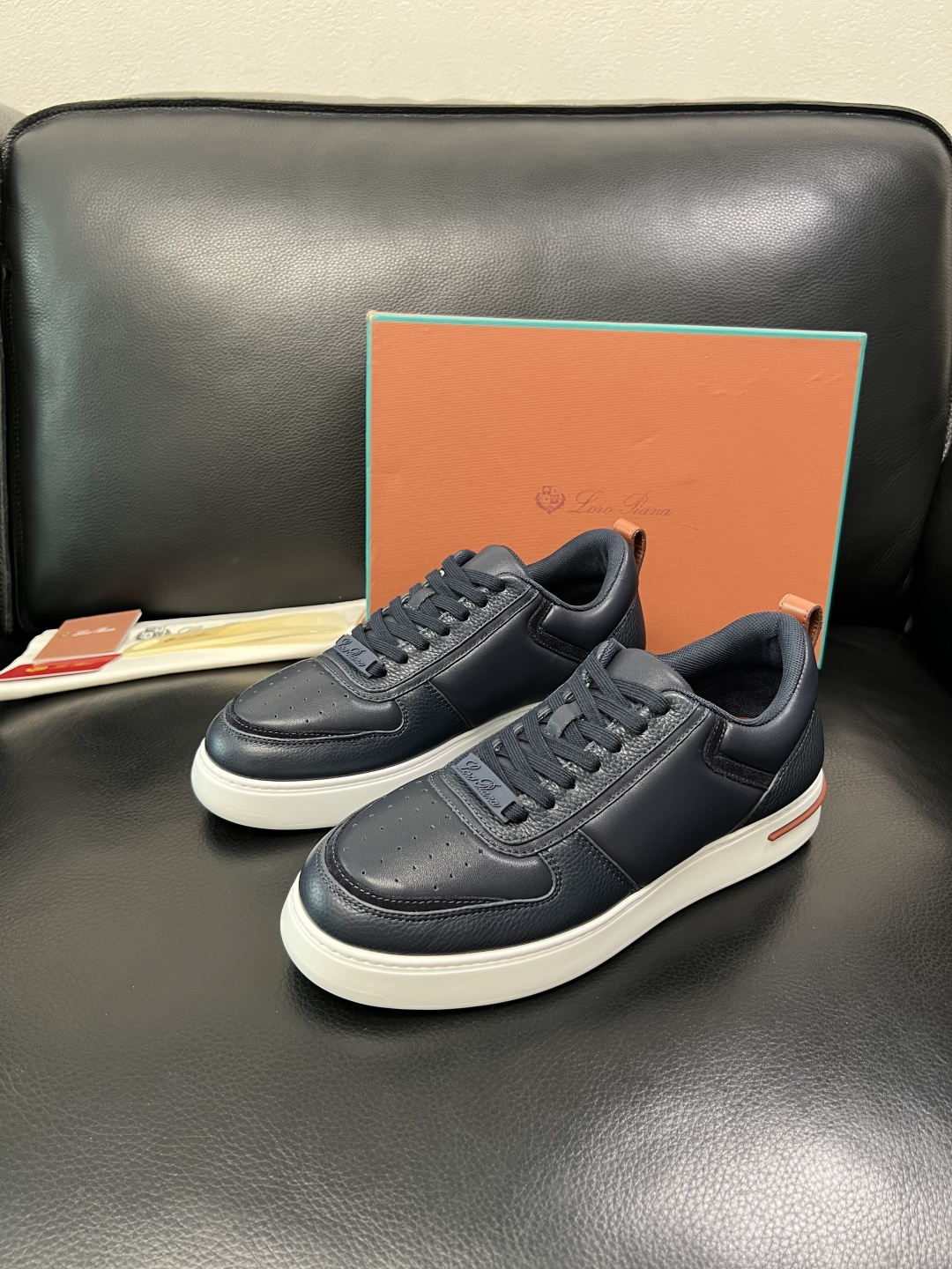 Loro Piana 高品质 顶级工艺品 诺悠翩雅 新品专柜同步原厂配置，鞋面意大利进口牛皮面料，高品质