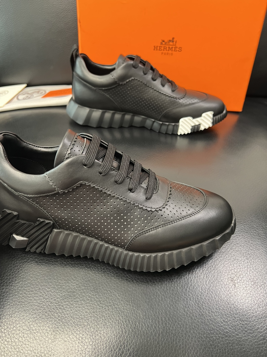 Hermes 高品质 顶级工艺品 爱马仕 专柜同步发售原厂配置，意大利进口原版牛皮面料，高品质拼接工艺，