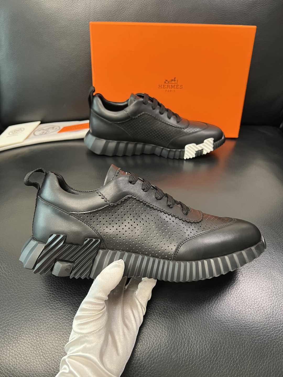 Hermes 高品质 顶级工艺品 爱马仕 专柜同步发售原厂配置，意大利进口原版牛皮面料，高品质拼接工艺，