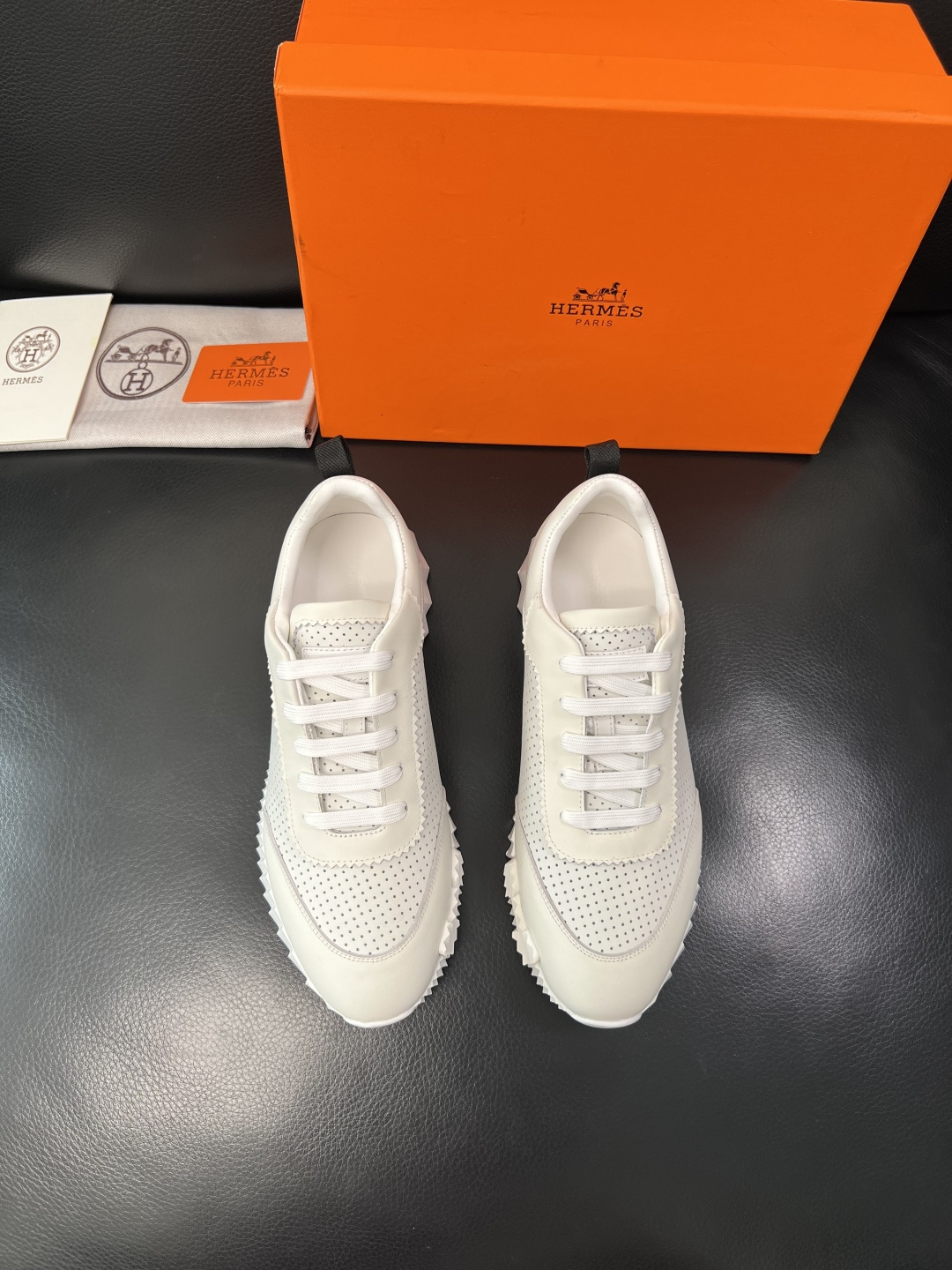 Hermes 高品质 顶级工艺品 爱马仕 专柜同步发售原厂配置，意大利进口原版牛皮面料，高品质拼接工艺，