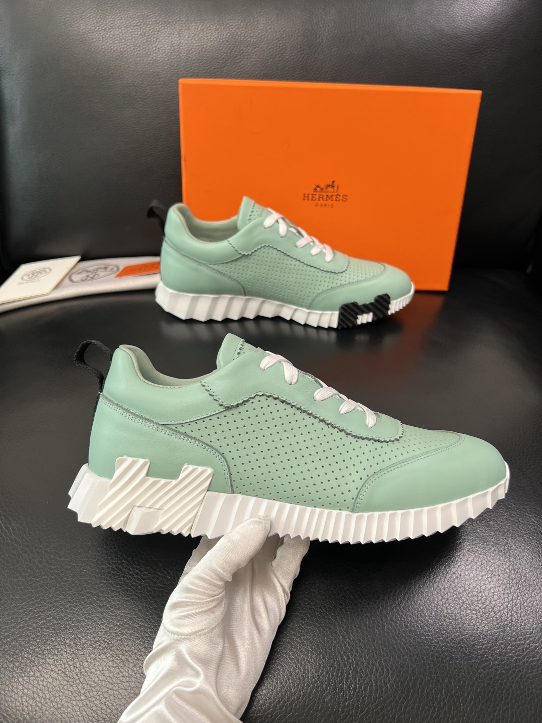 Hermes 高品质 顶级工艺品 爱马仕 专柜同步发售原厂配置，意大利进口原版牛皮面料，高品质拼接工艺，