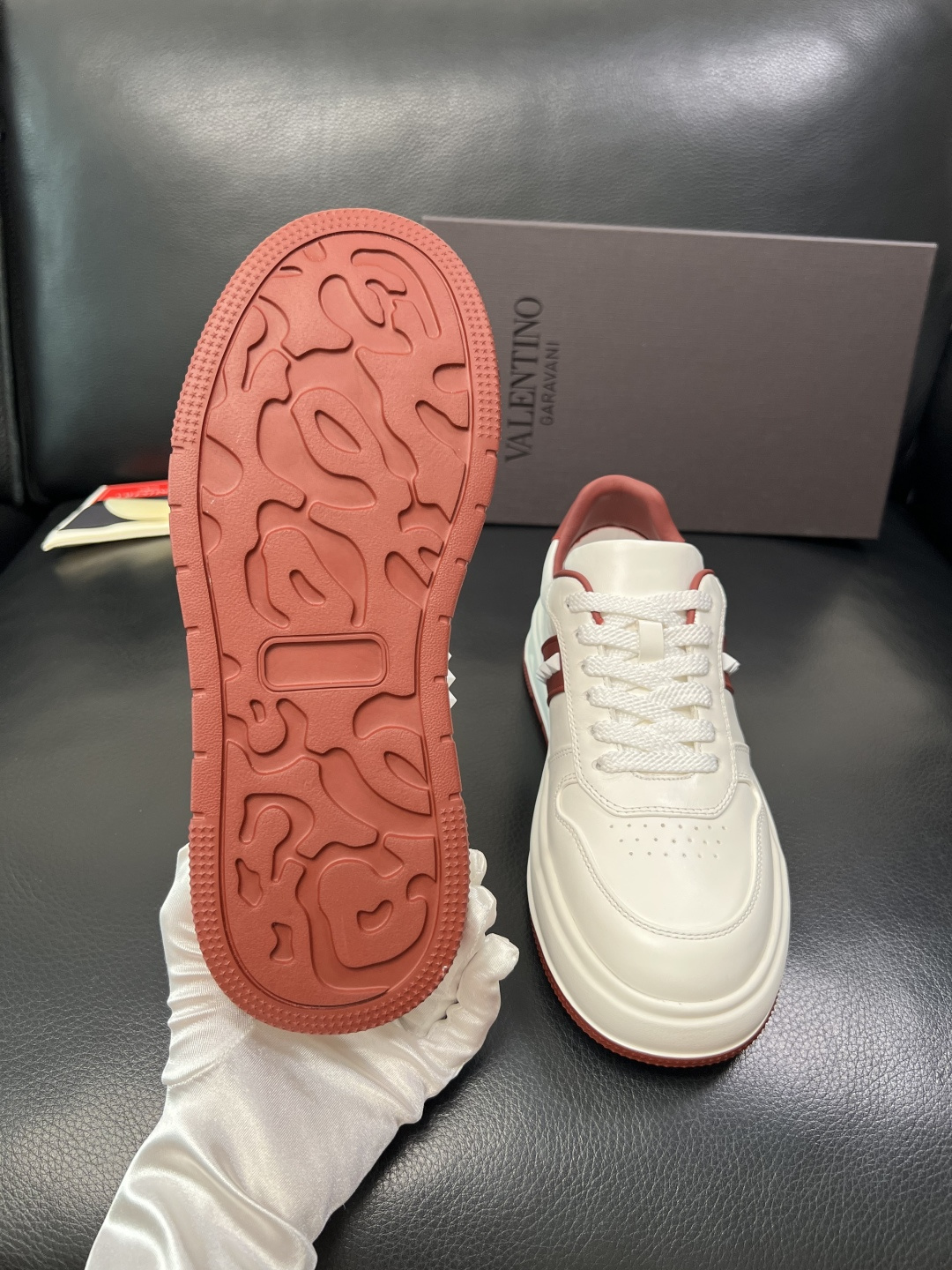 VALENTINO 高品质 顶级工艺品 华伦天奴，运动板鞋专柜同步，鞋面意大利进口，高品质拼接缤纷色彩复