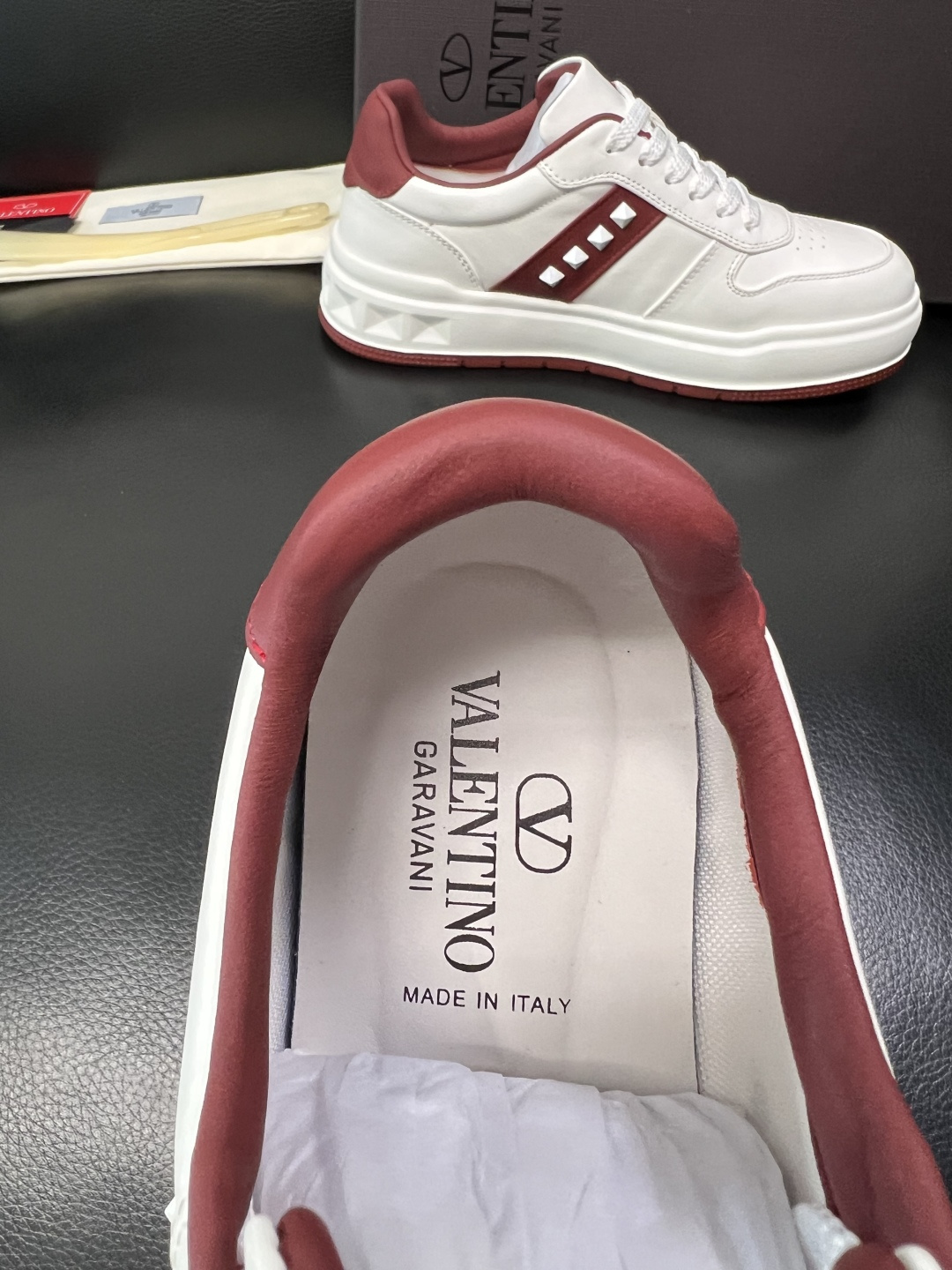 VALENTINO 高品质 顶级工艺品 华伦天奴，运动板鞋专柜同步，鞋面意大利进口，高品质拼接缤纷色彩复