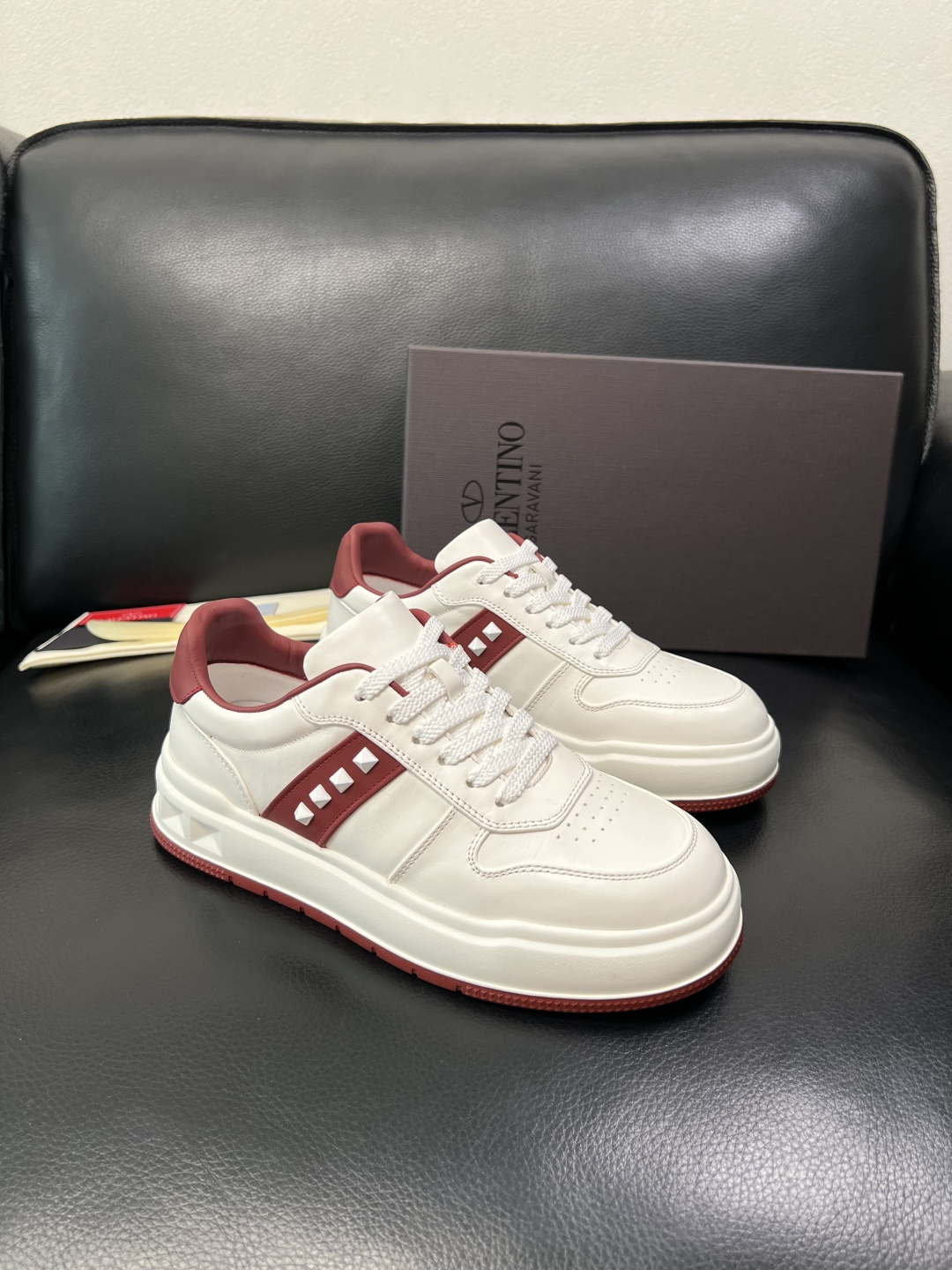 VALENTINO 高品质 顶级工艺品 华伦天奴，运动板鞋专柜同步，鞋面意大利进口，高品质拼接缤纷色彩复