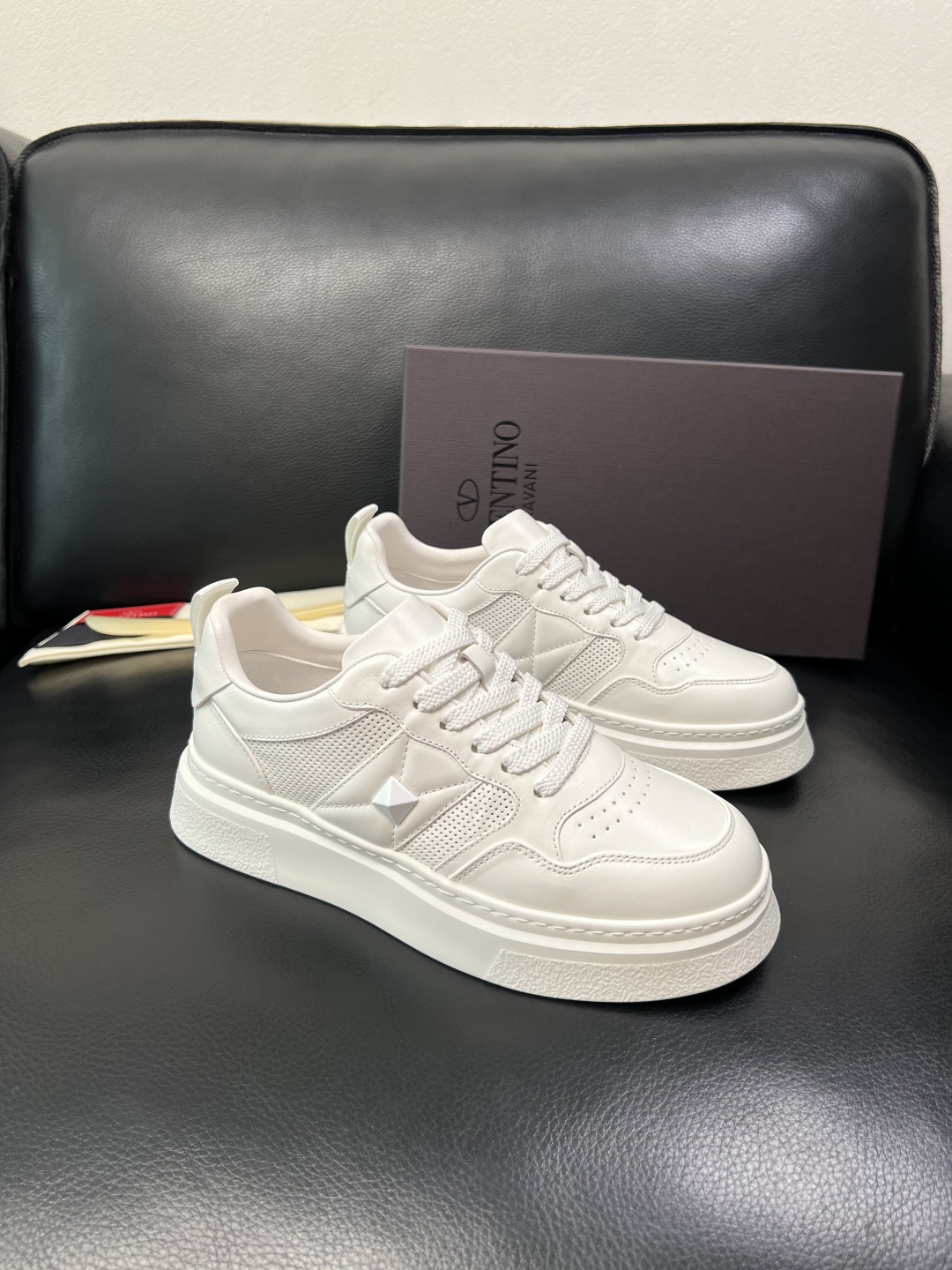 VALENTINO 高品质 顶级工艺品 华伦天奴，运动板鞋专柜同步，鞋面意大利进口，高品质拼接缤纷色彩复