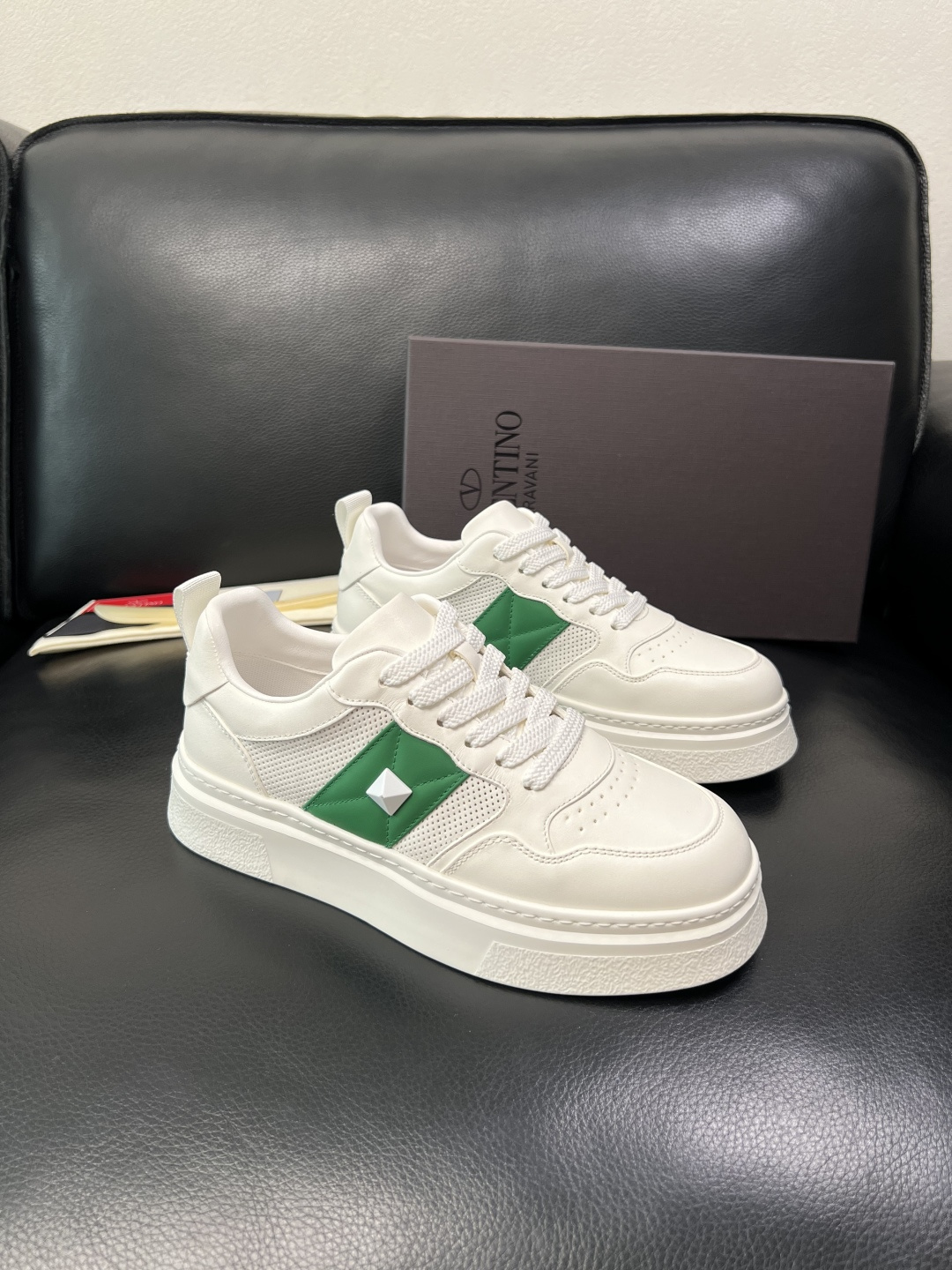 VALENTINO 高品质 顶级工艺品 华伦天奴，运动板鞋专柜同步，鞋面意大利进口，高品质拼接缤纷色彩复