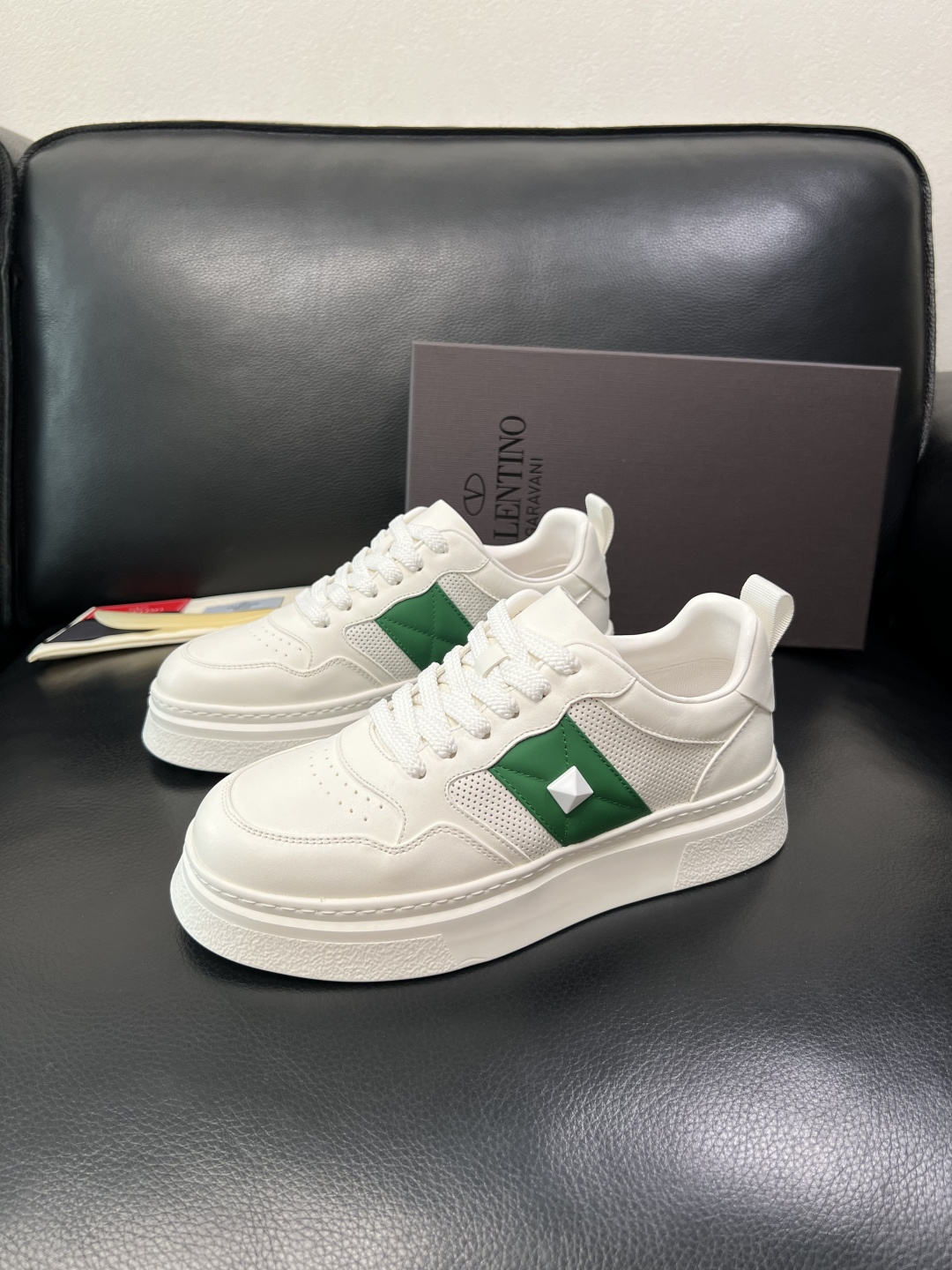 VALENTINO 高品质 顶级工艺品 华伦天奴，运动板鞋专柜同步，鞋面意大利进口，高品质拼接缤纷色彩复