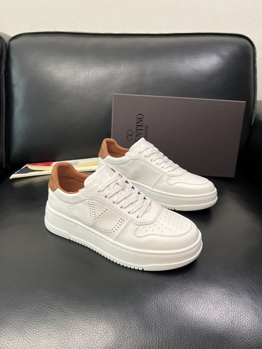 VALENTINO 高品质 顶级工艺品 华伦天奴，运动板鞋专柜同步，鞋面意大利进口，高品质拼接缤纷色彩复